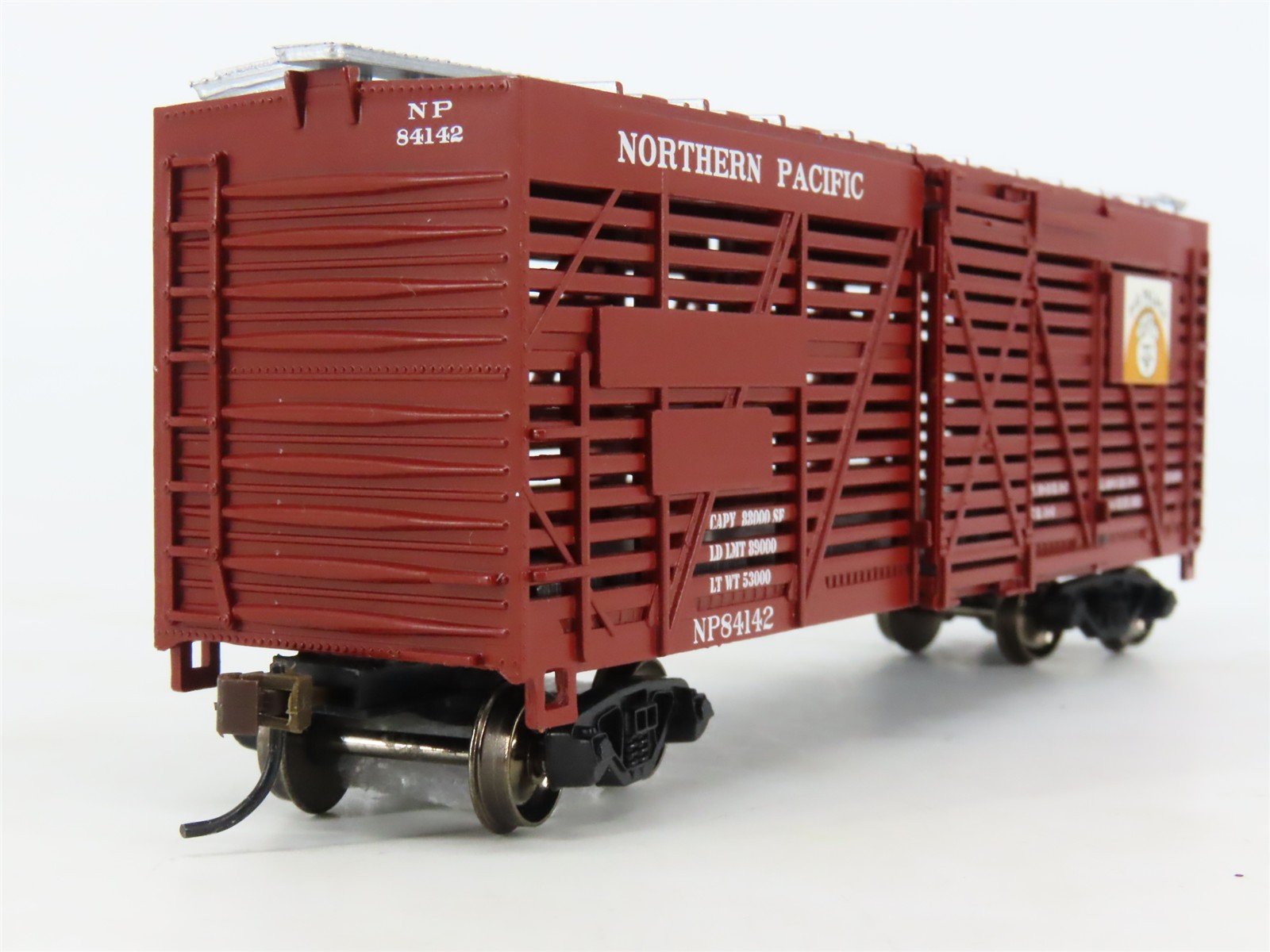 HO Scale Bachmann Silver Series 18535 NP Northern Pacific 40' Stock Car #84142