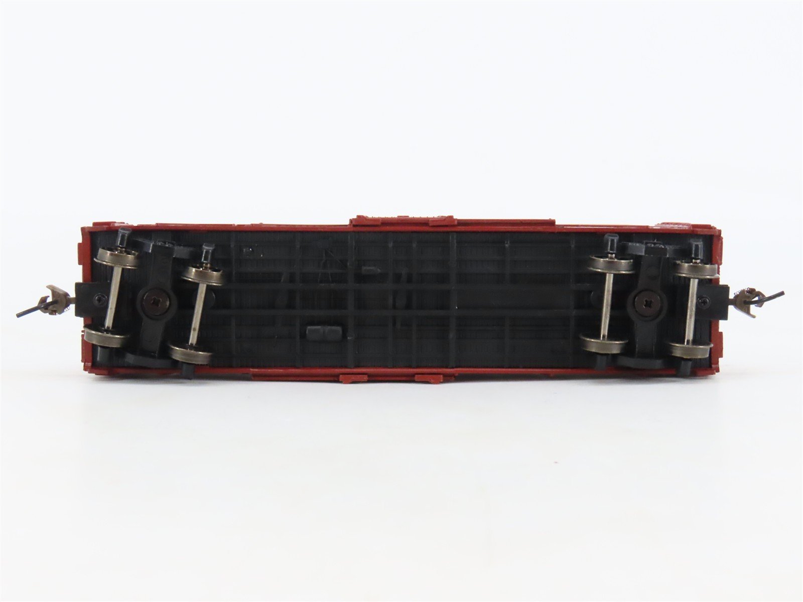 HO Scale Bachmann Silver Series 18535 NP Northern Pacific 40' Stock Car #84142
