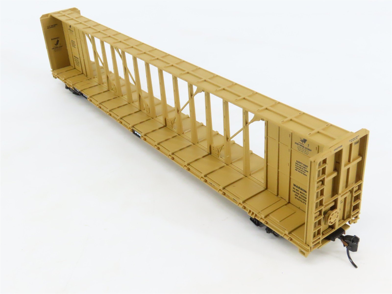 HO Scale Walthers Gold Line 932-4103 TTZX 72' Center Beam Flat Car #87693
