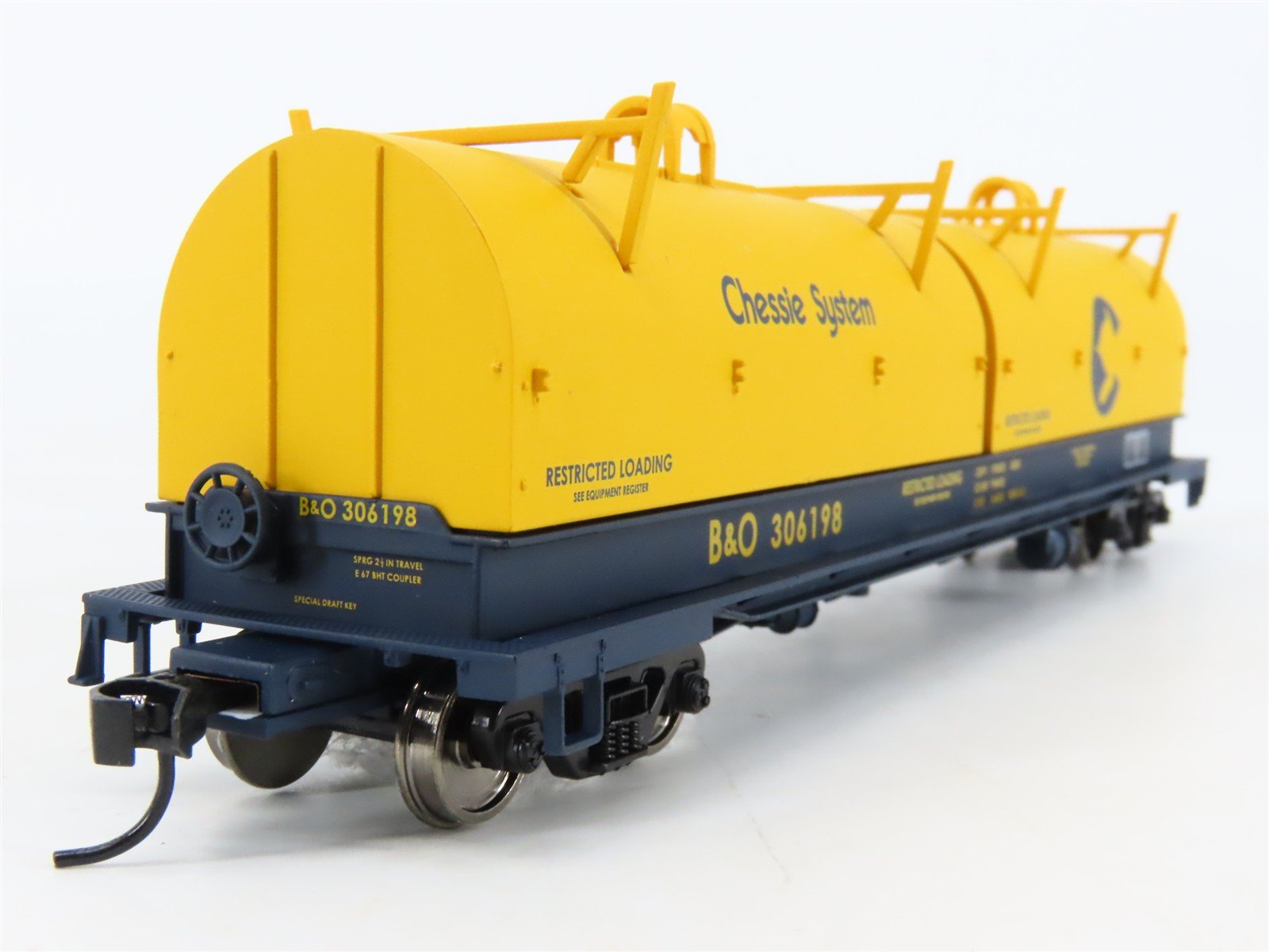 HO Scale Walthers Gold Line 932-3840 B&O Chessie System Cushion Coil Car #306198