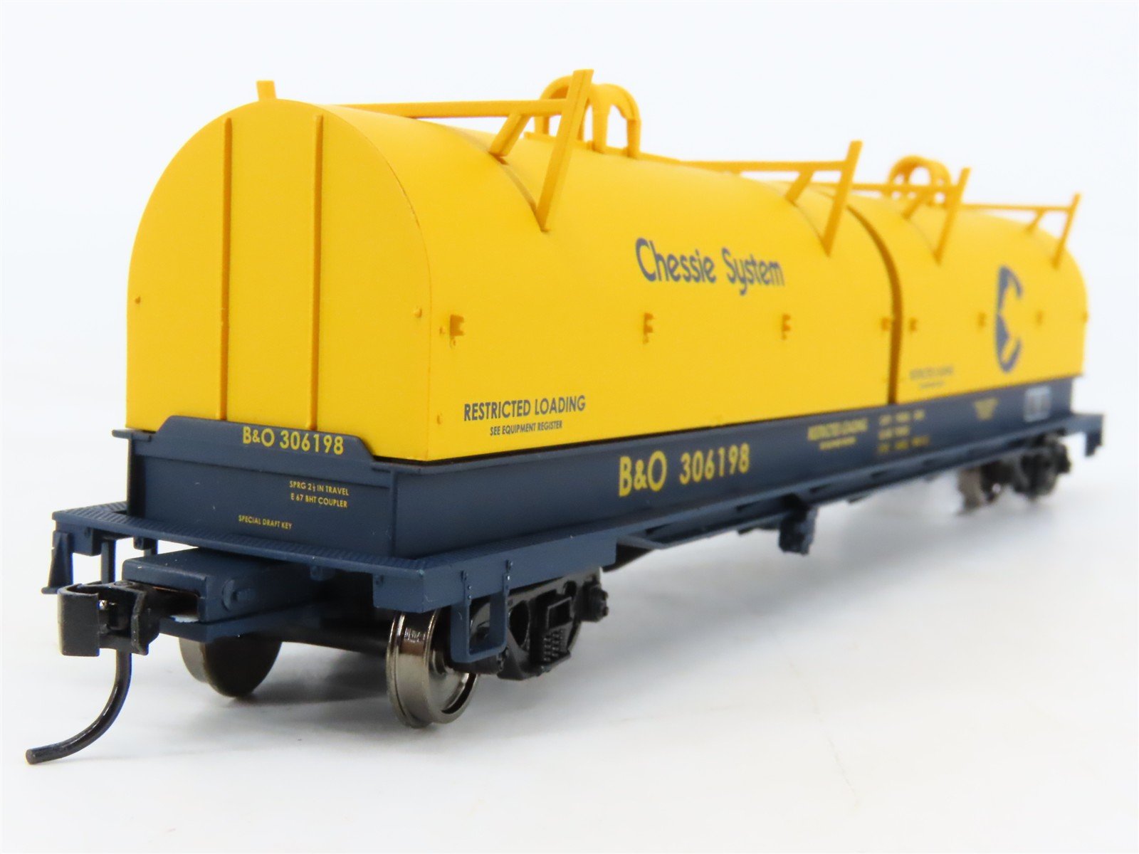 HO Scale Walthers Gold Line 932-3840 B&O Chessie System Cushion Coil Car #306198