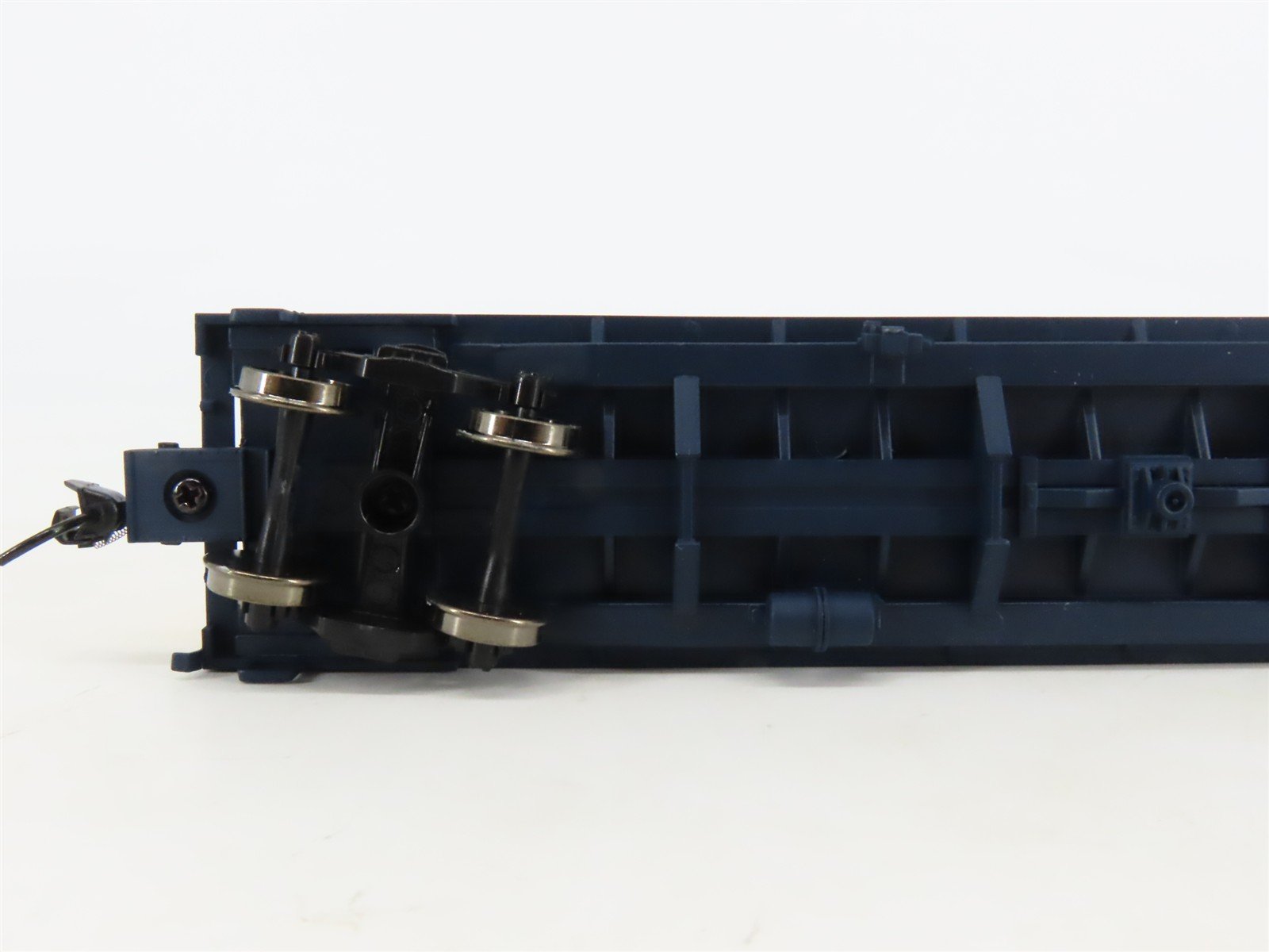 HO Scale Walthers Gold Line 932-3840 B&O Chessie System Cushion Coil Car #306198