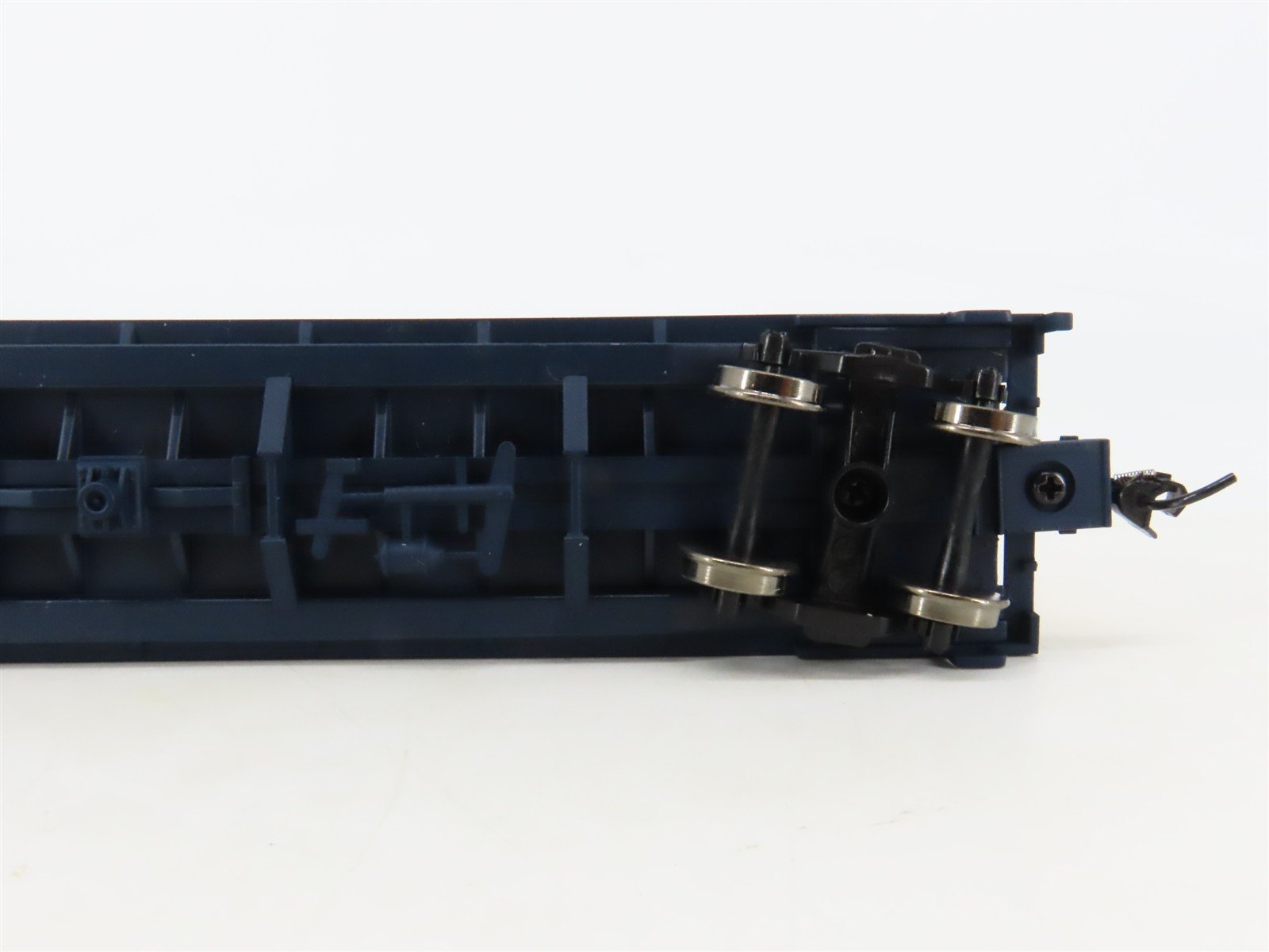 HO Scale Walthers Gold Line 932-3840 B&O Chessie System Cushion Coil Car #306198