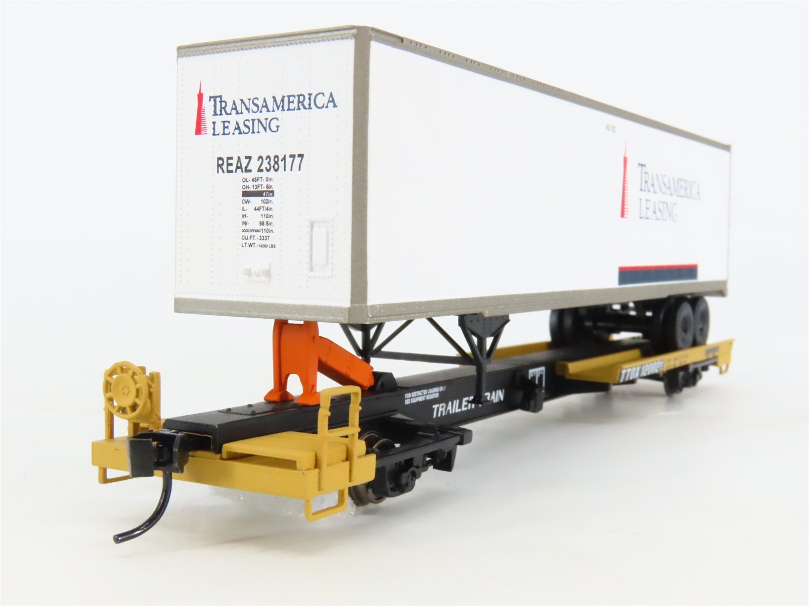 HO Scale Walthers 932-39811 TTOX Trailer Train Front Runner #120021 w/ Trailer