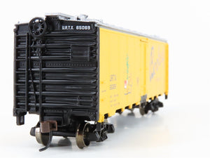HO Scale Athearn 71327 URTX Bookey Packing Company 40' Steel Reefer #65069