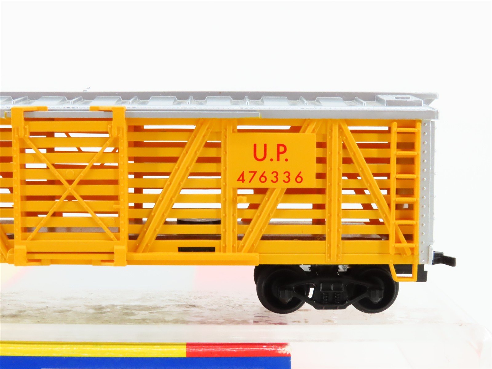 HO Scale Life-Like 21906 UP Union Pacific Railroad Stock Car #476336