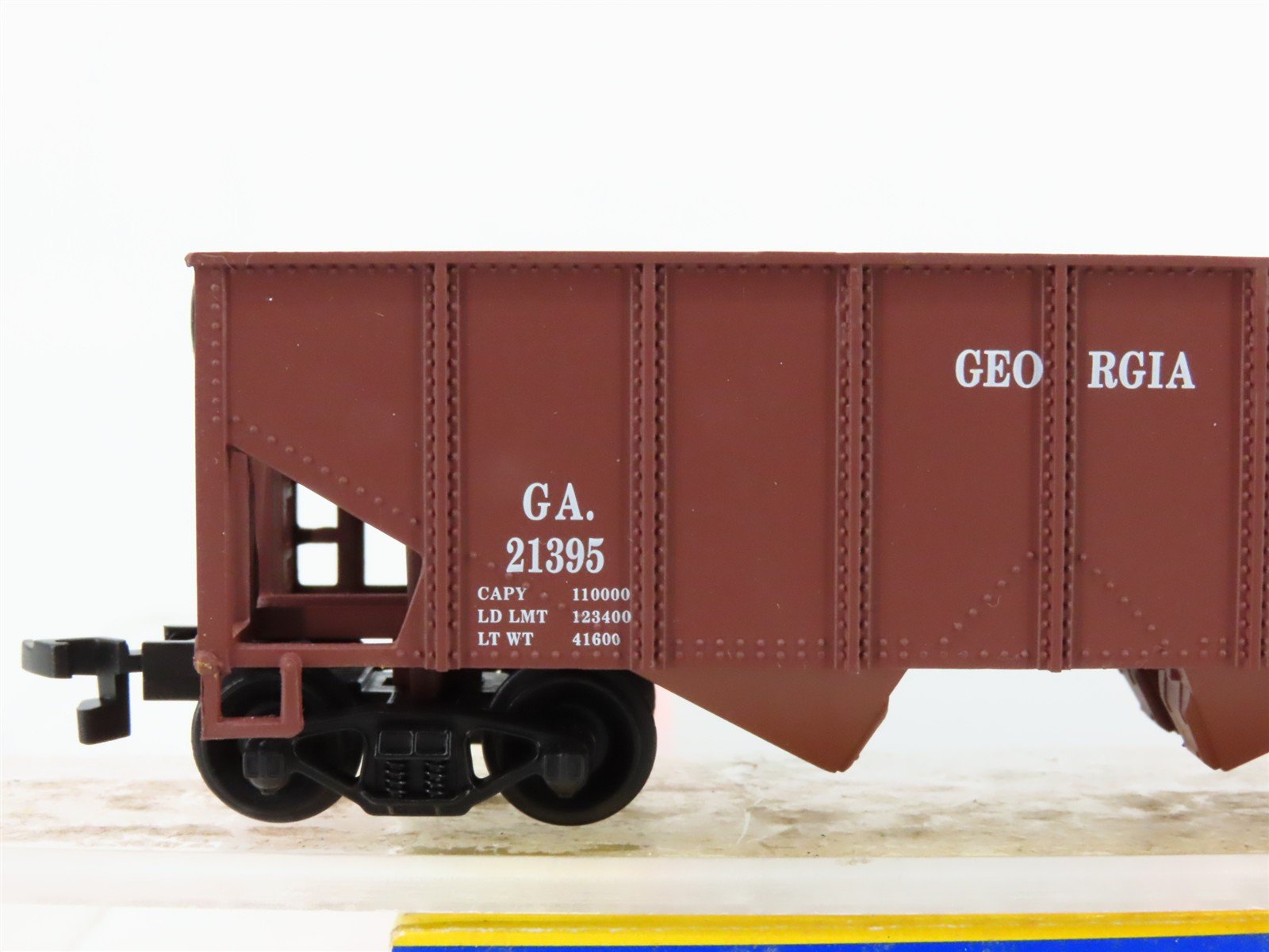 HO Scale Life-Like 21908 GA Georgia Railroad 2-Bay Open Hopper #21395