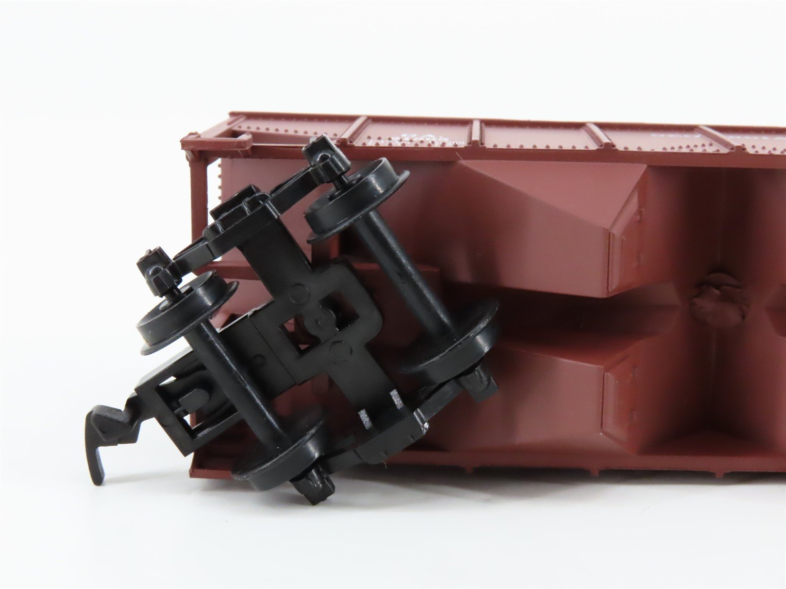 HO Scale Life-Like 21908 GA Georgia Railroad 2-Bay Open Hopper #21395