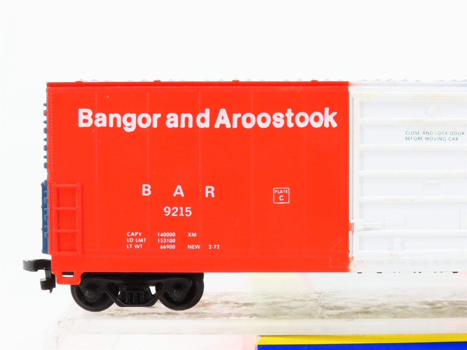 HO Scale Life-Like 8431 BAR Bangor & Aroostook 50' Single Door Box Car #9215