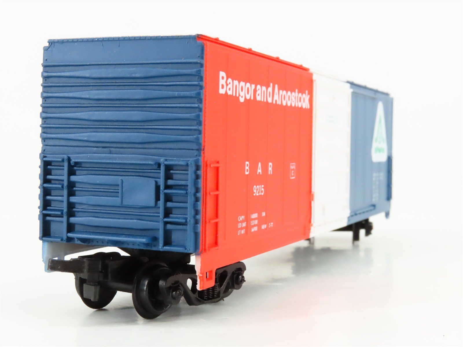HO Scale Life-Like 8431 BAR Bangor & Aroostook 50' Single Door Box Car #9215