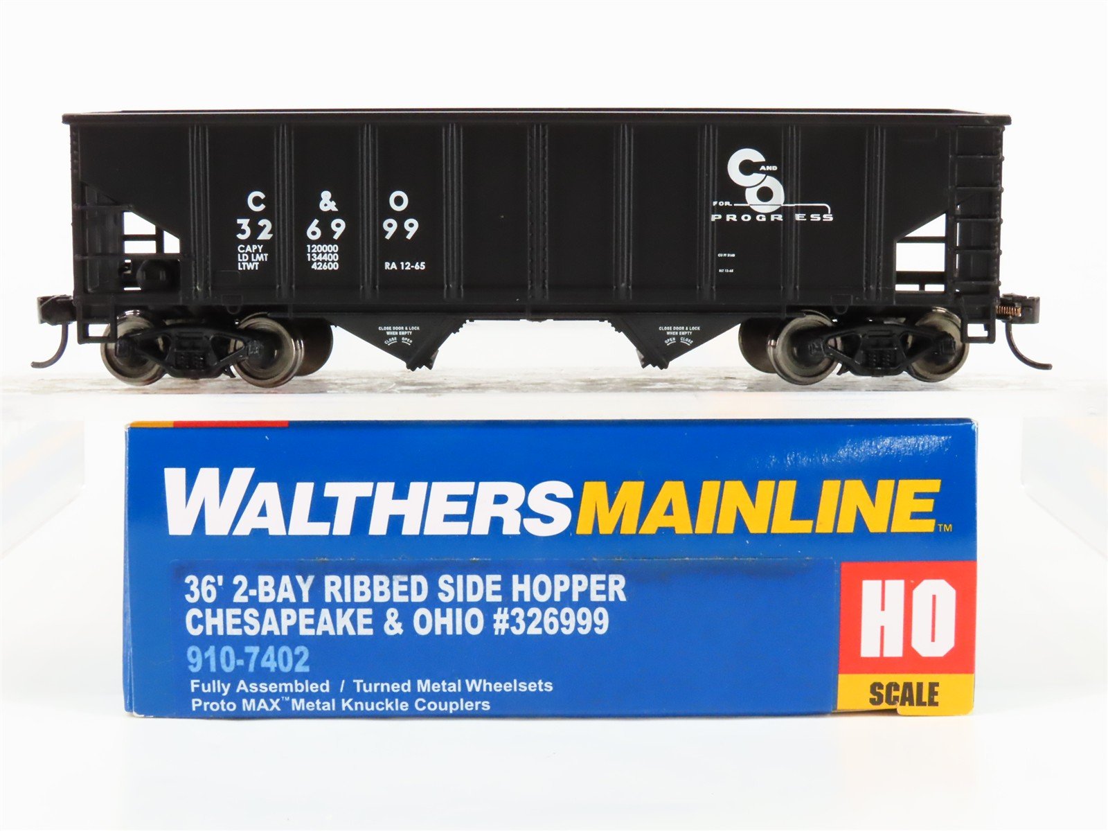 HO Walthers Mainline 910-7402 C&O Chesapeake & Ohio 36' 2-Bay Hopper #326999