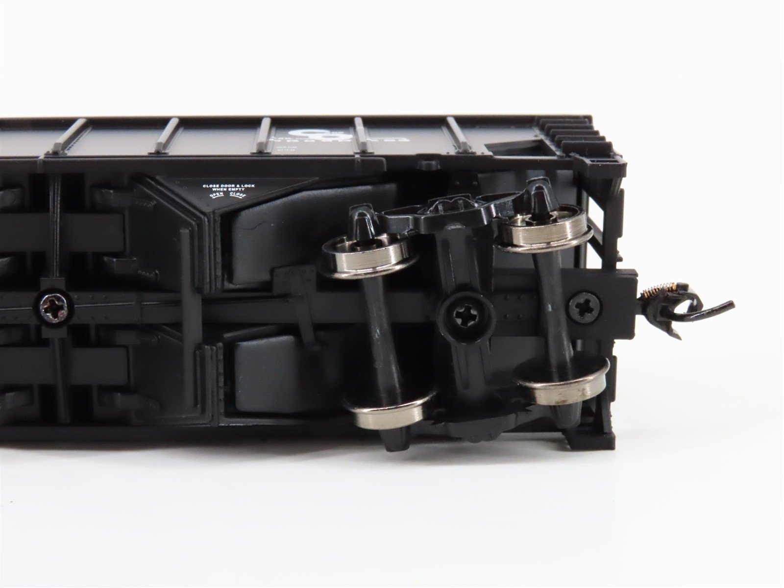 HO Walthers Mainline 910-7402 C&O Chesapeake & Ohio 36' 2-Bay Hopper #326999