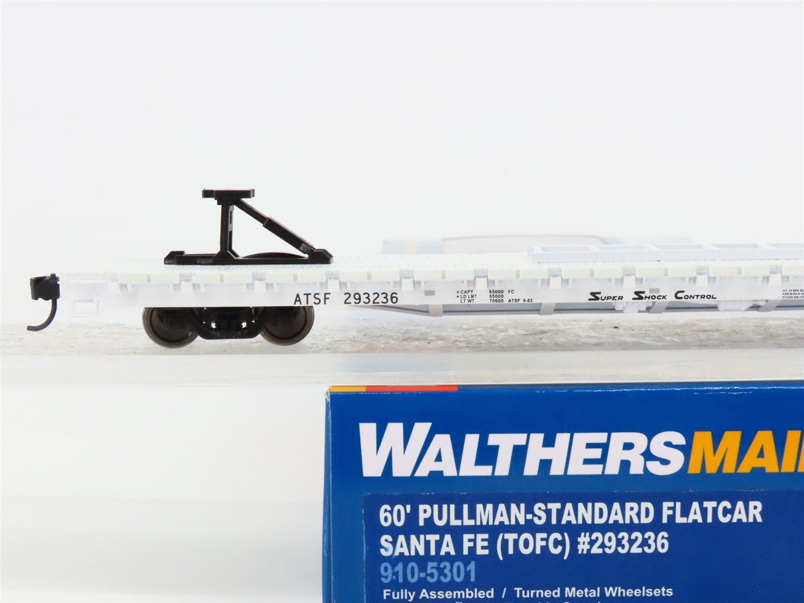HO Scale Walthers Mainline 910-5301 ATSF Santa Fe Railroad 60' Flat Car #293236