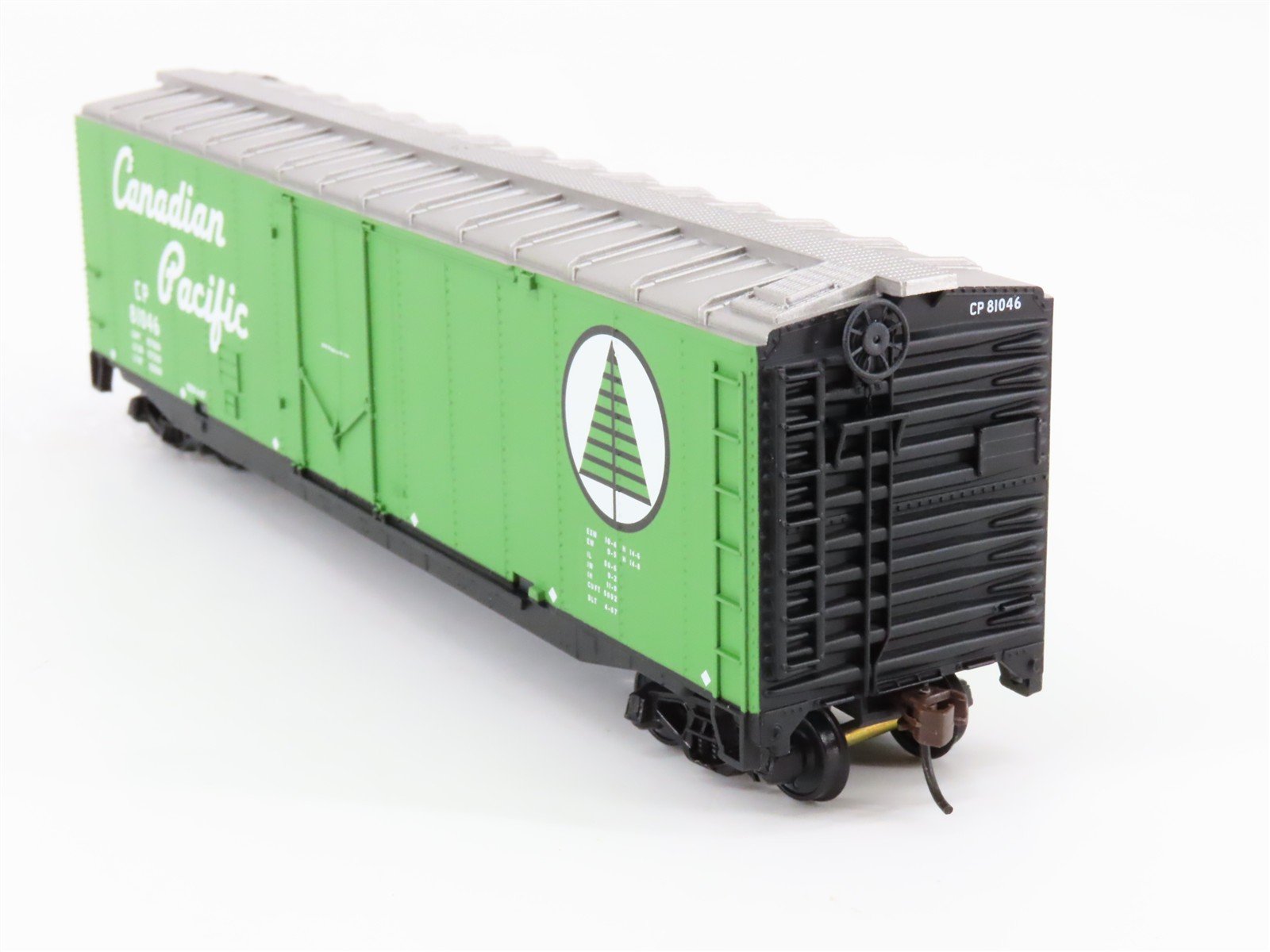 HO Walthers Trainline 931-673 CP Canadian Pacific 50' Plug Door Box Car #81046