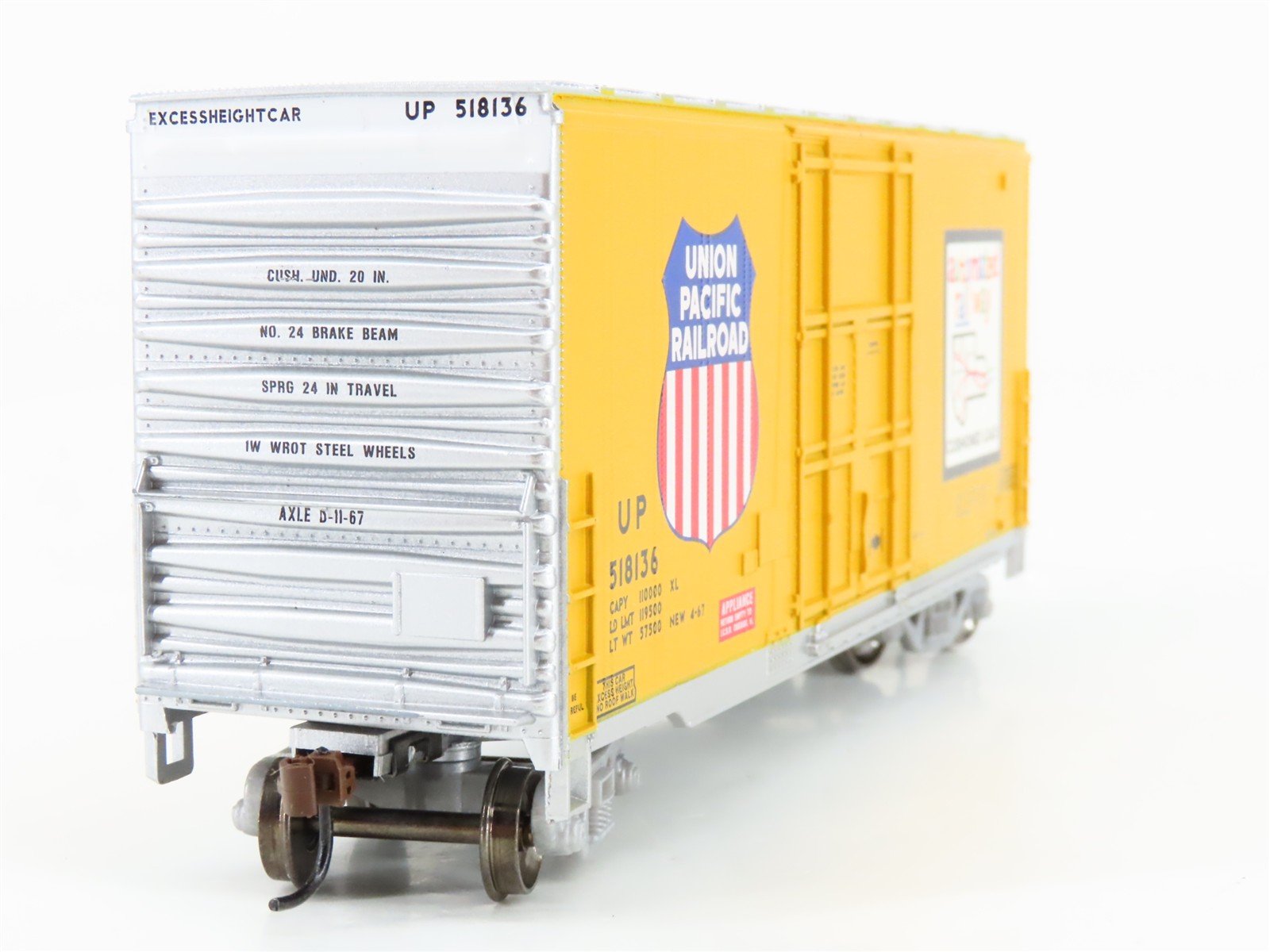 HO Scale Athearn 76623 UP Union Pacific Railroad 40' Hi Cube Box Car #518136