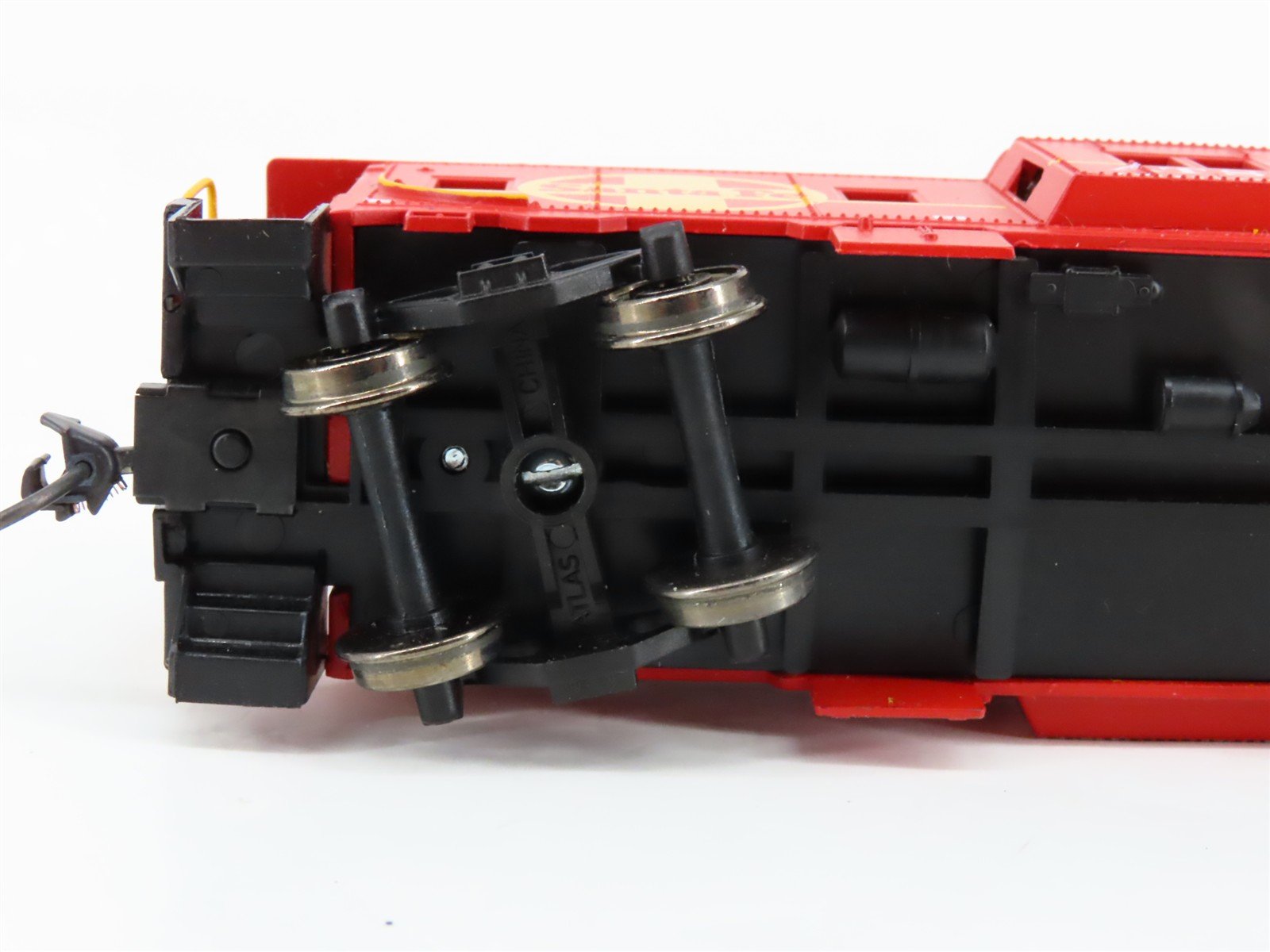 HO Scale Athearn 1286 ATSF Santa Fe Railroad Bay Window Caboose #999973