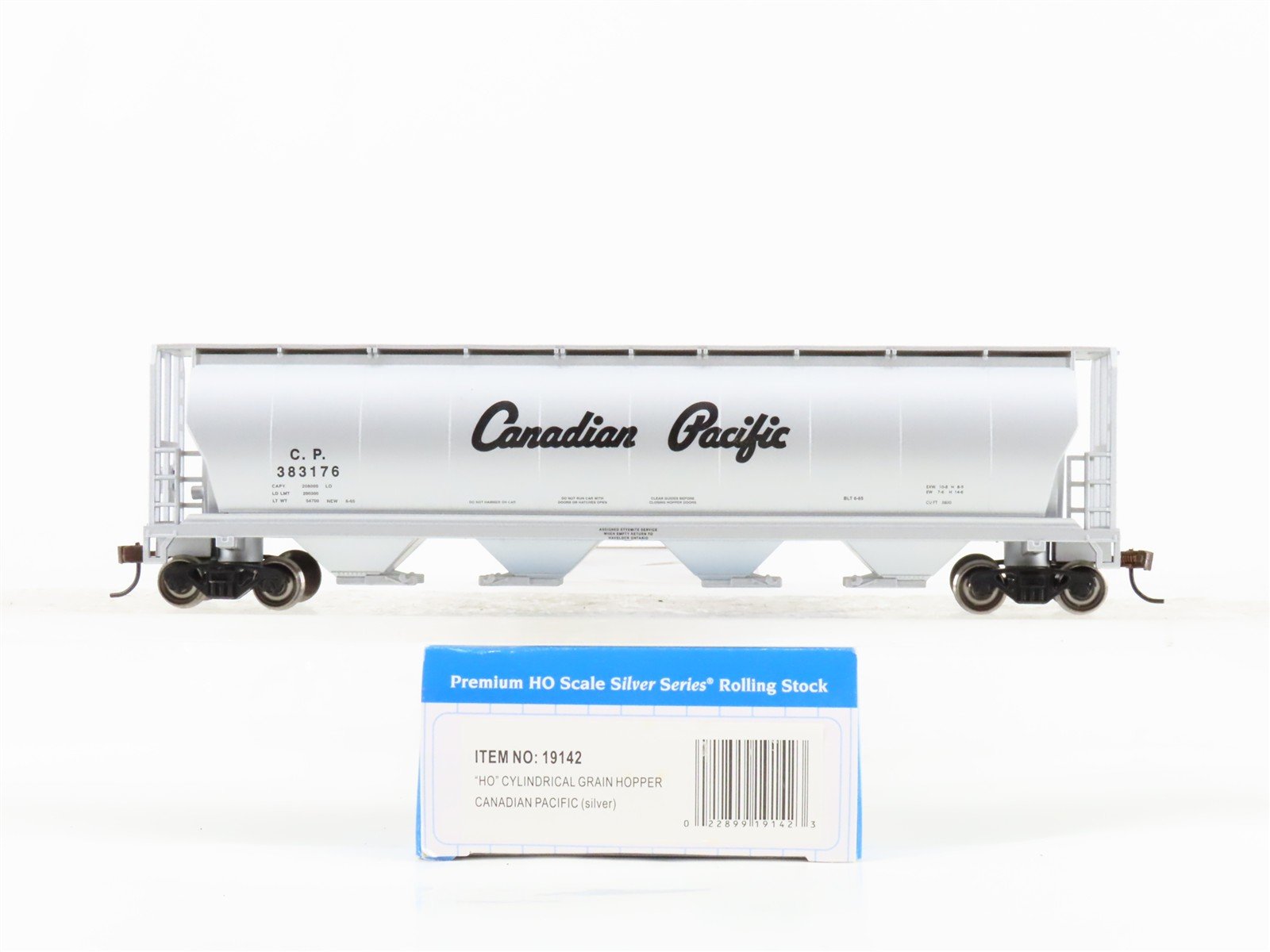 HO Bachmann Silver Series 19142 CP Canadian Pacific 4-Bay Covered Hopper #383176