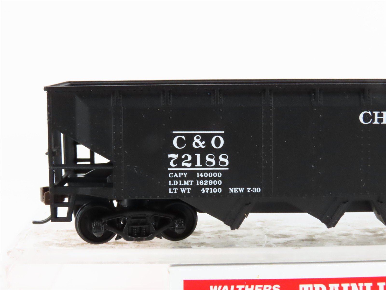 HO Walthers Trainline 931-653 C&O Chesapeake & Ohio 40' Offset Hopper #72188