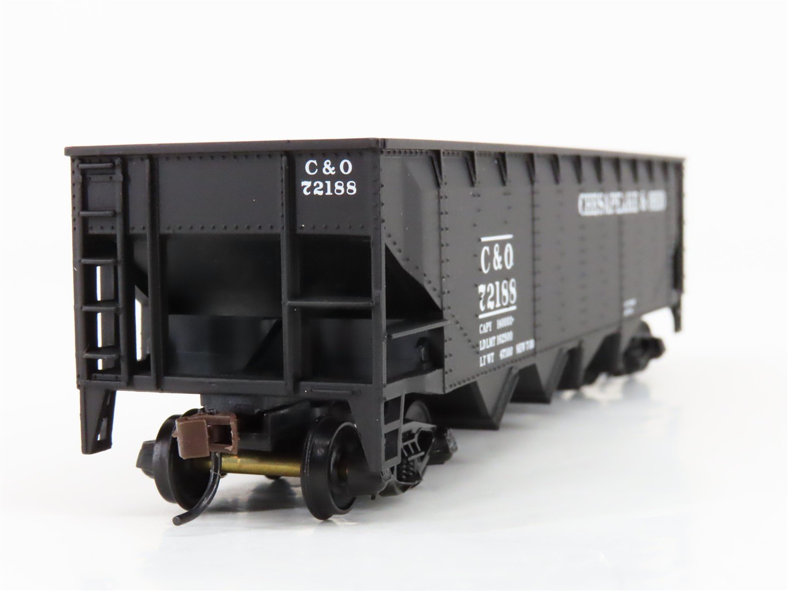 HO Walthers Trainline 931-653 C&O Chesapeake & Ohio 40' Offset Hopper #72188