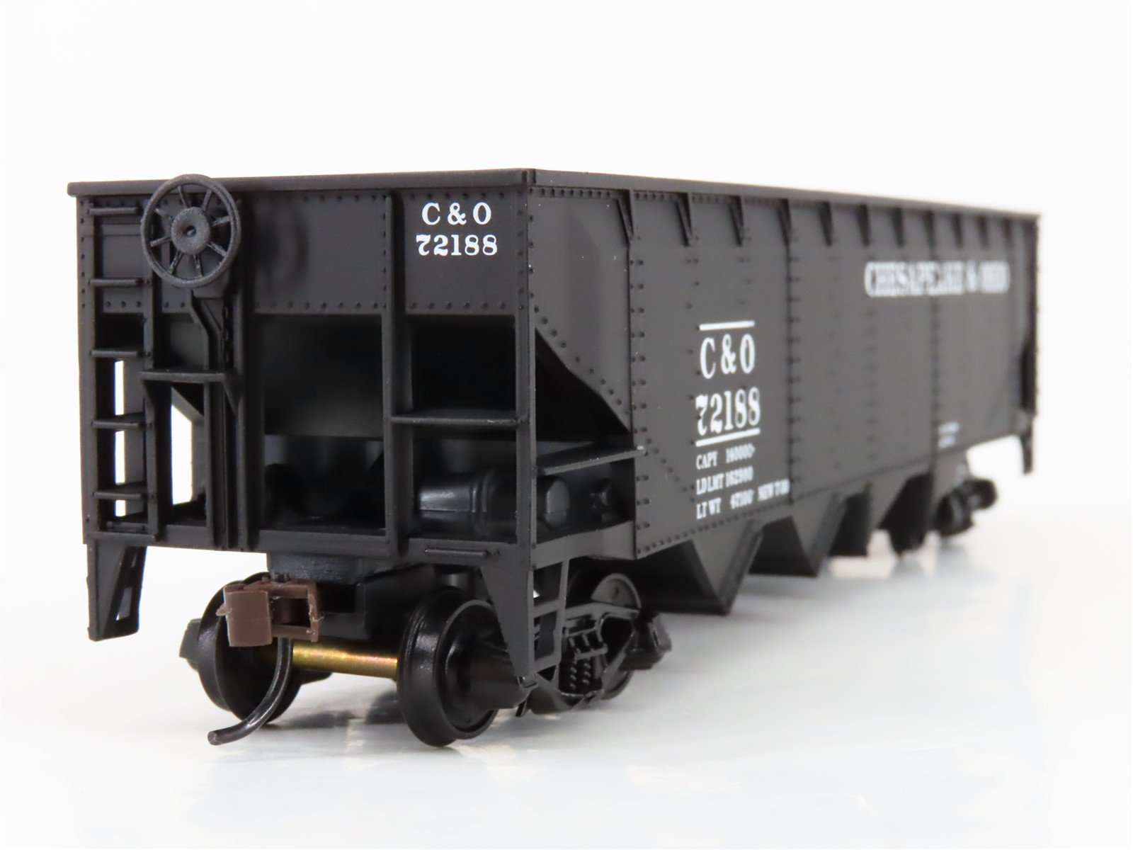 HO Walthers Trainline 931-653 C&O Chesapeake & Ohio 40' Offset Hopper #72188