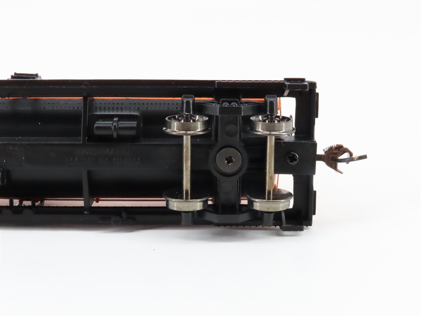 HO Scale Bachmann Silver Series 17834 SCCX Shell 40' Single Dome Tank Car #1754
