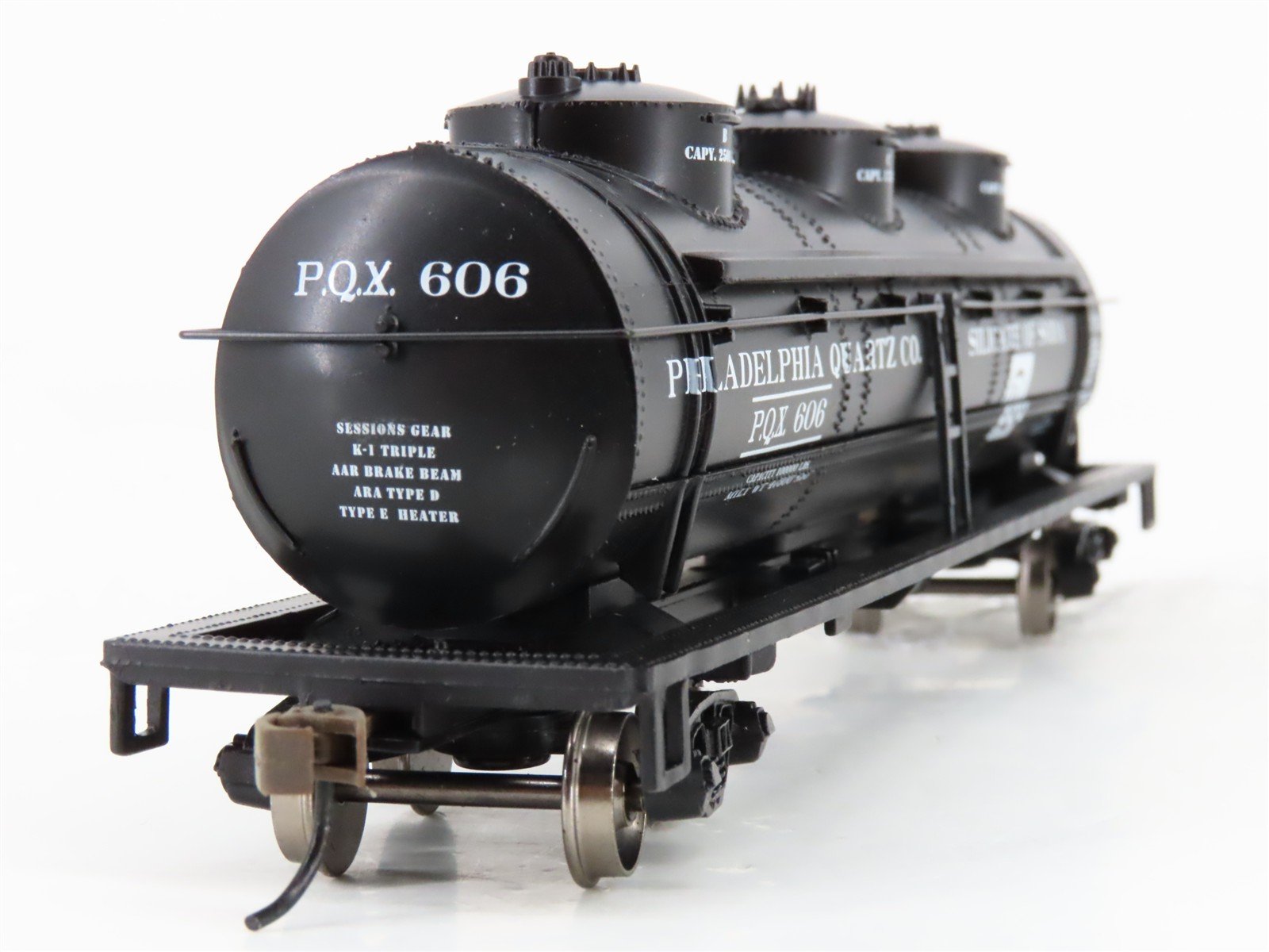 HO Bachmann Silver Series 17128 PQX Philadelphia Quartz Triple Dome Tank Car 606