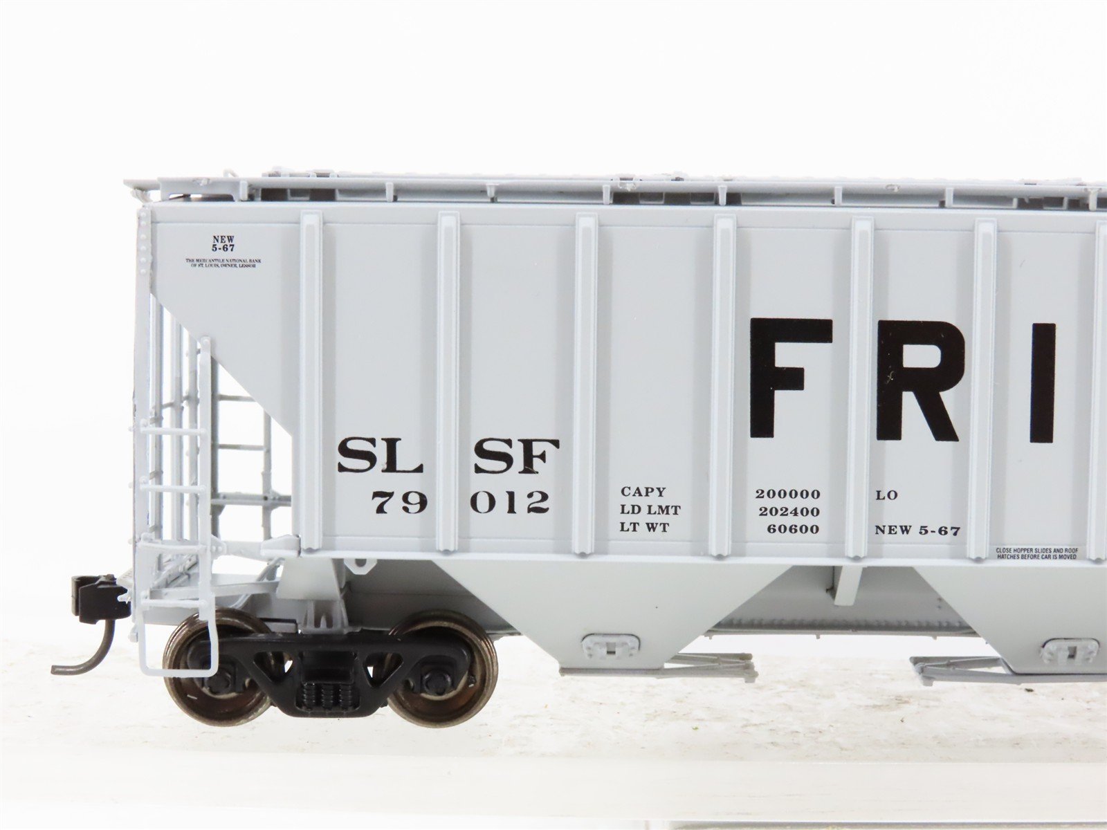 HO Scale PROTO 2000 23388 SLSF Frisco Railroad 3-Bay Covered Hopper #79012