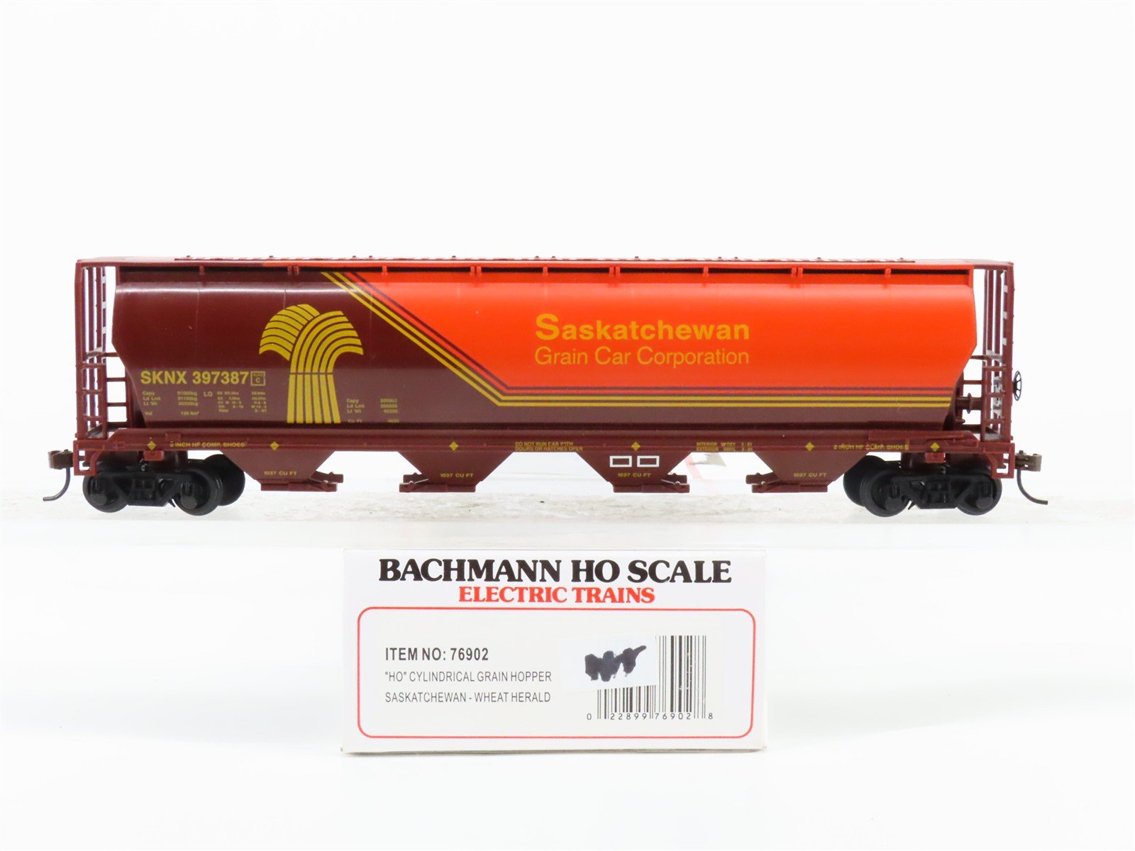 HO Scale Bachmann 76902 SKNX Saskatchewan 4-Bay Cylindrical Grain Hopper #397387