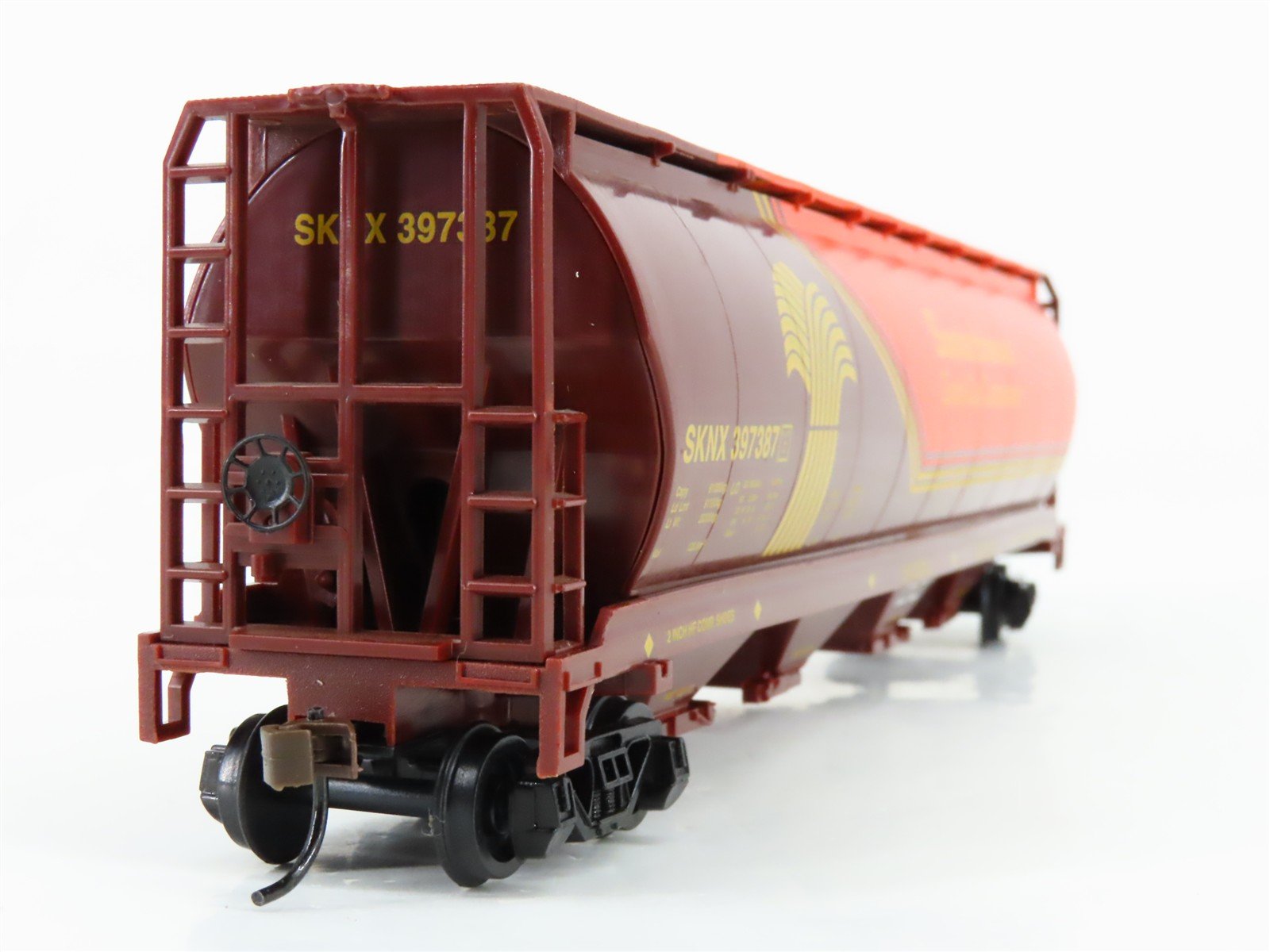 HO Scale Bachmann 76902 SKNX Saskatchewan 4-Bay Cylindrical Grain Hopper #397387