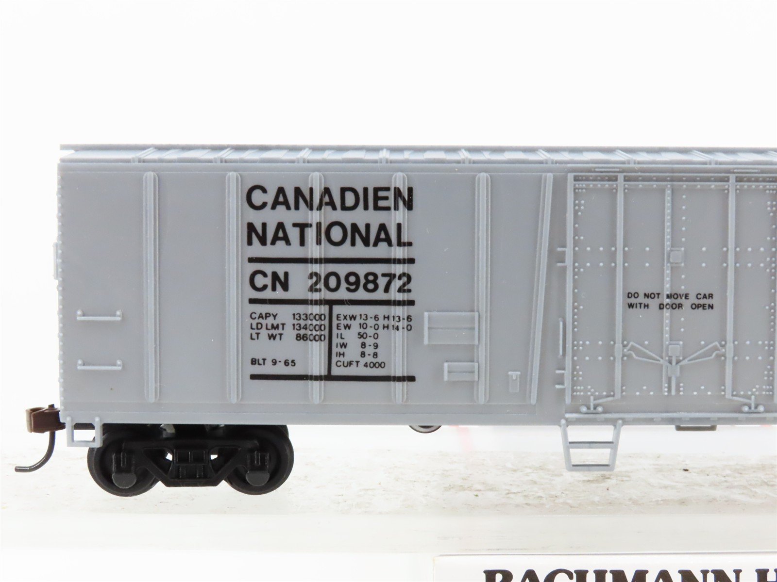 HO Scale Bachmann 76901 CN Canadian National Railroad 50' Steel Reefer #209872