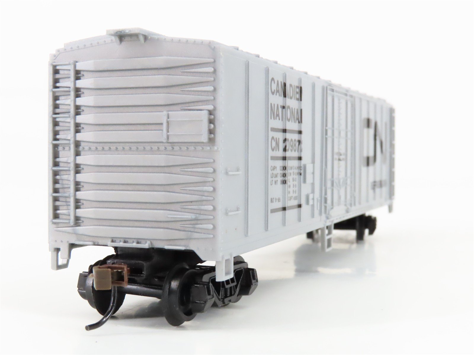 HO Scale Bachmann 76901 CN Canadian National Railroad 50' Steel Reefer #209872