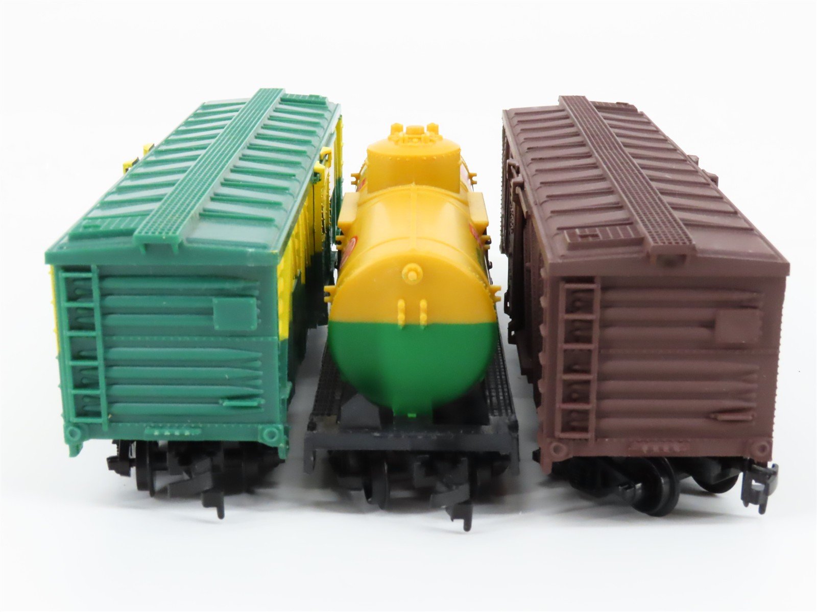 HO Scale Life-Like 8459 GN/DUPX/CNW Box Car, Tank Car, & Stock Car 3-Pack
