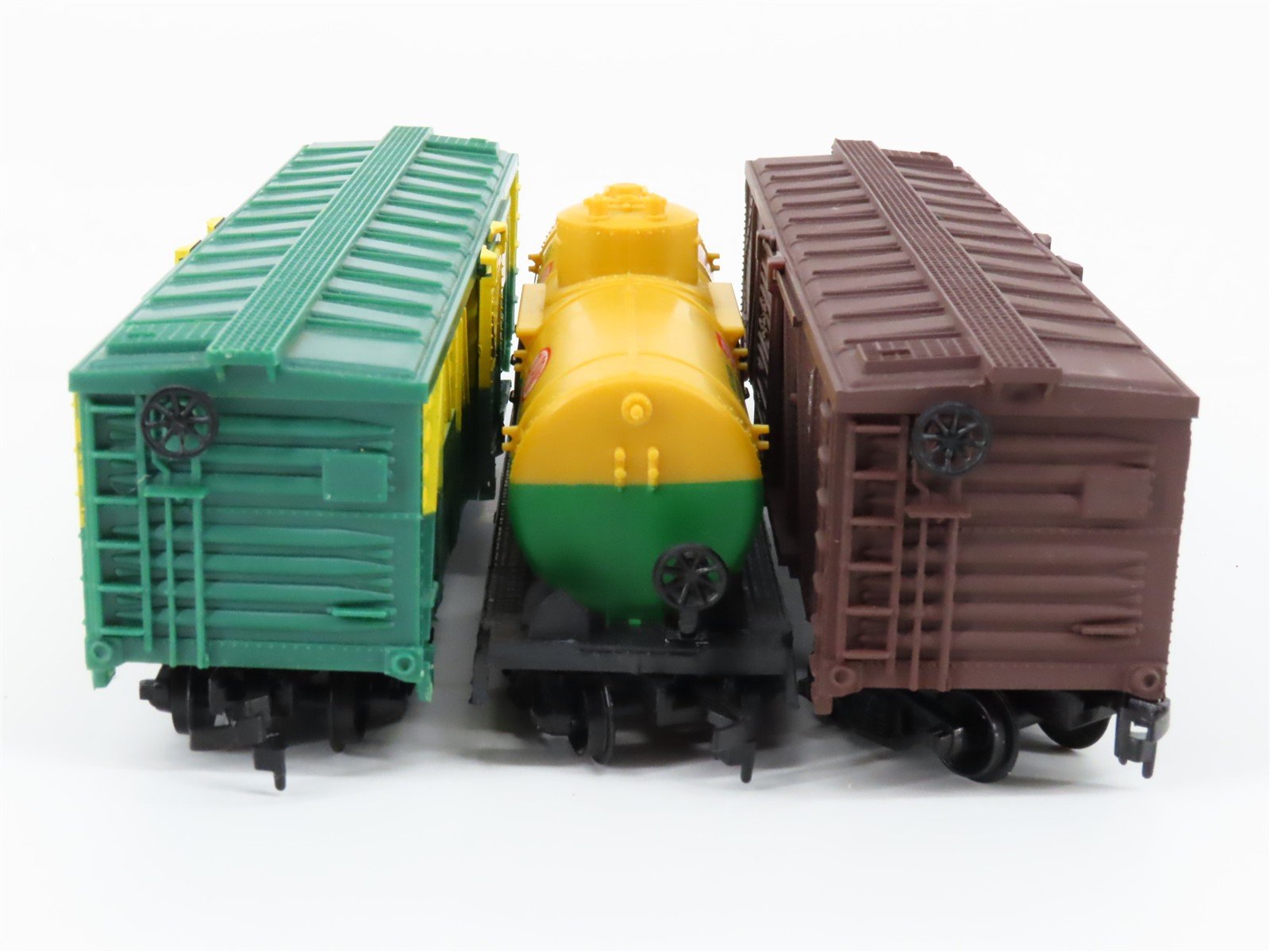 HO Scale Life-Like 8459 GN/DUPX/CNW Box Car, Tank Car, & Stock Car 3-Pack