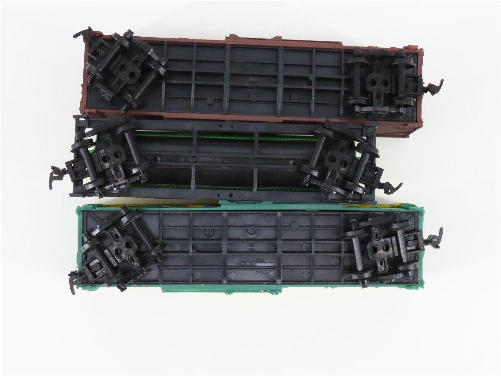 HO Scale Life-Like 8459 GN/DUPX/CNW Box Car, Tank Car, & Stock Car 3-Pack