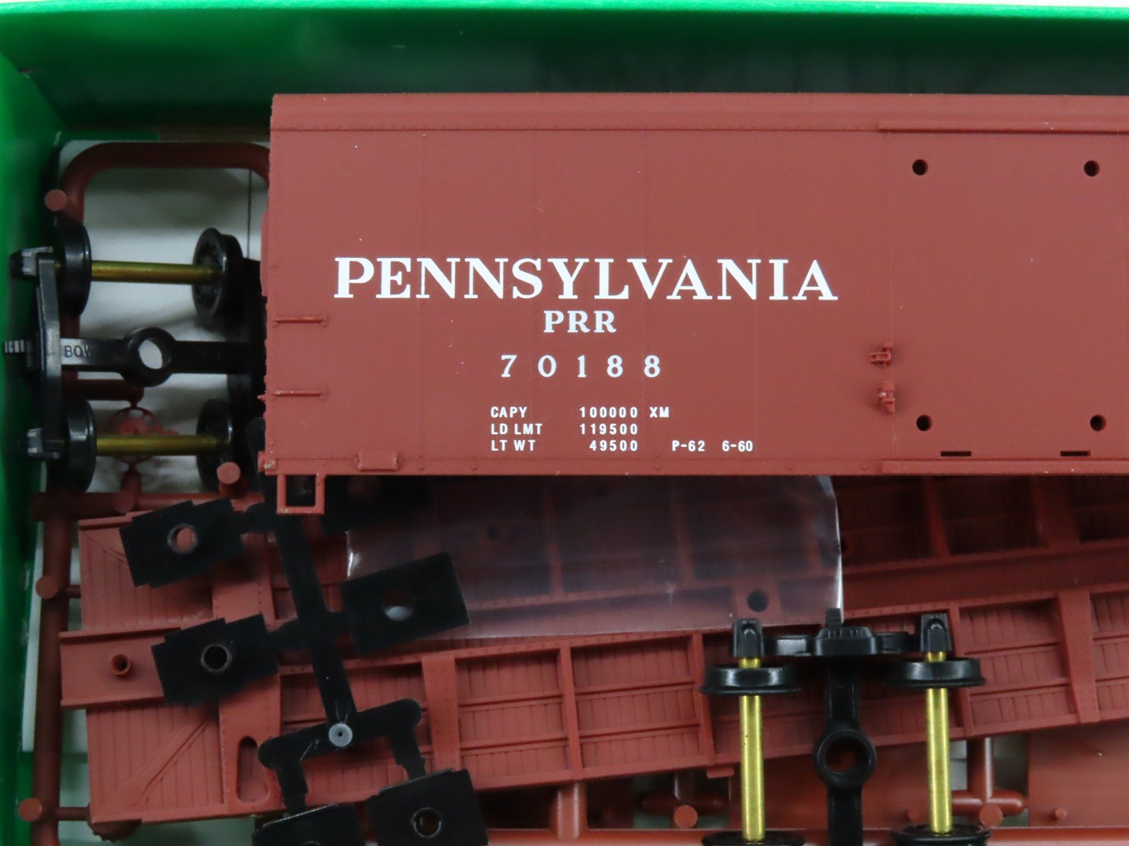 HO Scale Bowser Kit 56829 PRR Pennsylvania Railroad Round Roof Box Car #70188