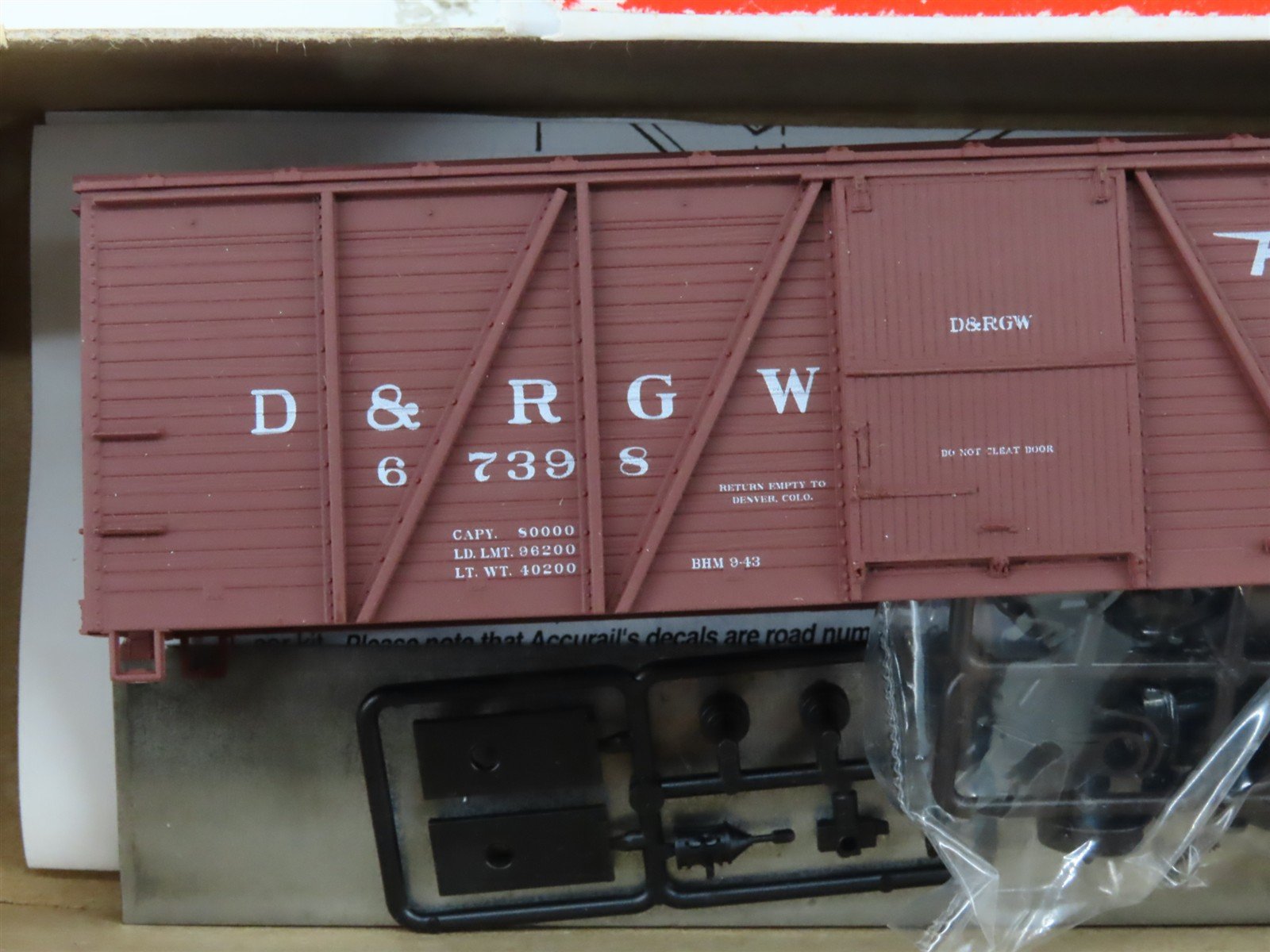 HO Scale Accurail Kit #7008.1 D&RGW Rio Grande Railroad 40' Wood Box Car #67398