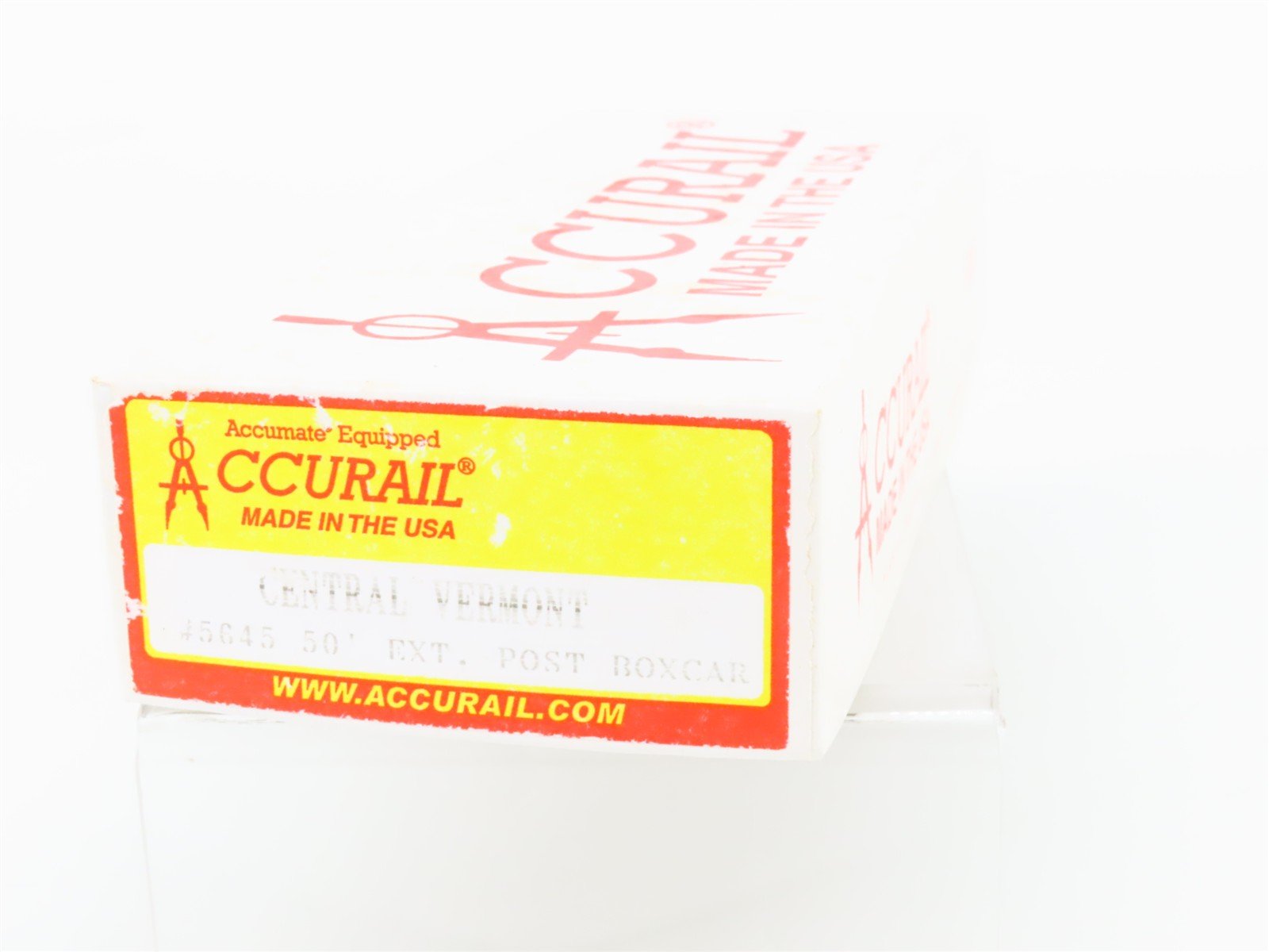 HO Scale Accurail Kit #5645 CV Central Vermont 50' Single Door Box Car #50076