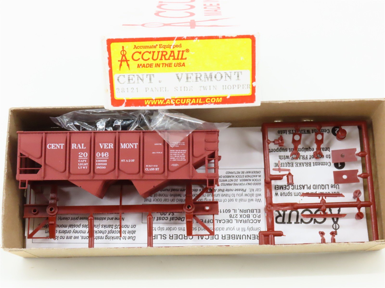 HO Scale Accurail Kit 28121 CV Central Vermont Railroad 2-Bay Open Hopper #20046