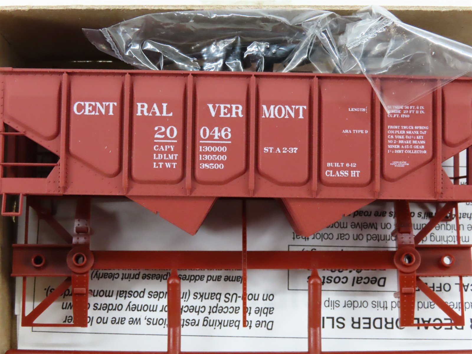 HO Scale Accurail Kit 28121 CV Central Vermont Railroad 2-Bay Open Hopper #20046