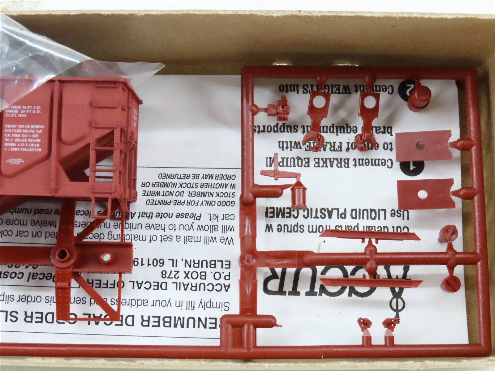 HO Scale Accurail Kit 28121 CV Central Vermont Railroad 2-Bay Open Hopper #20046