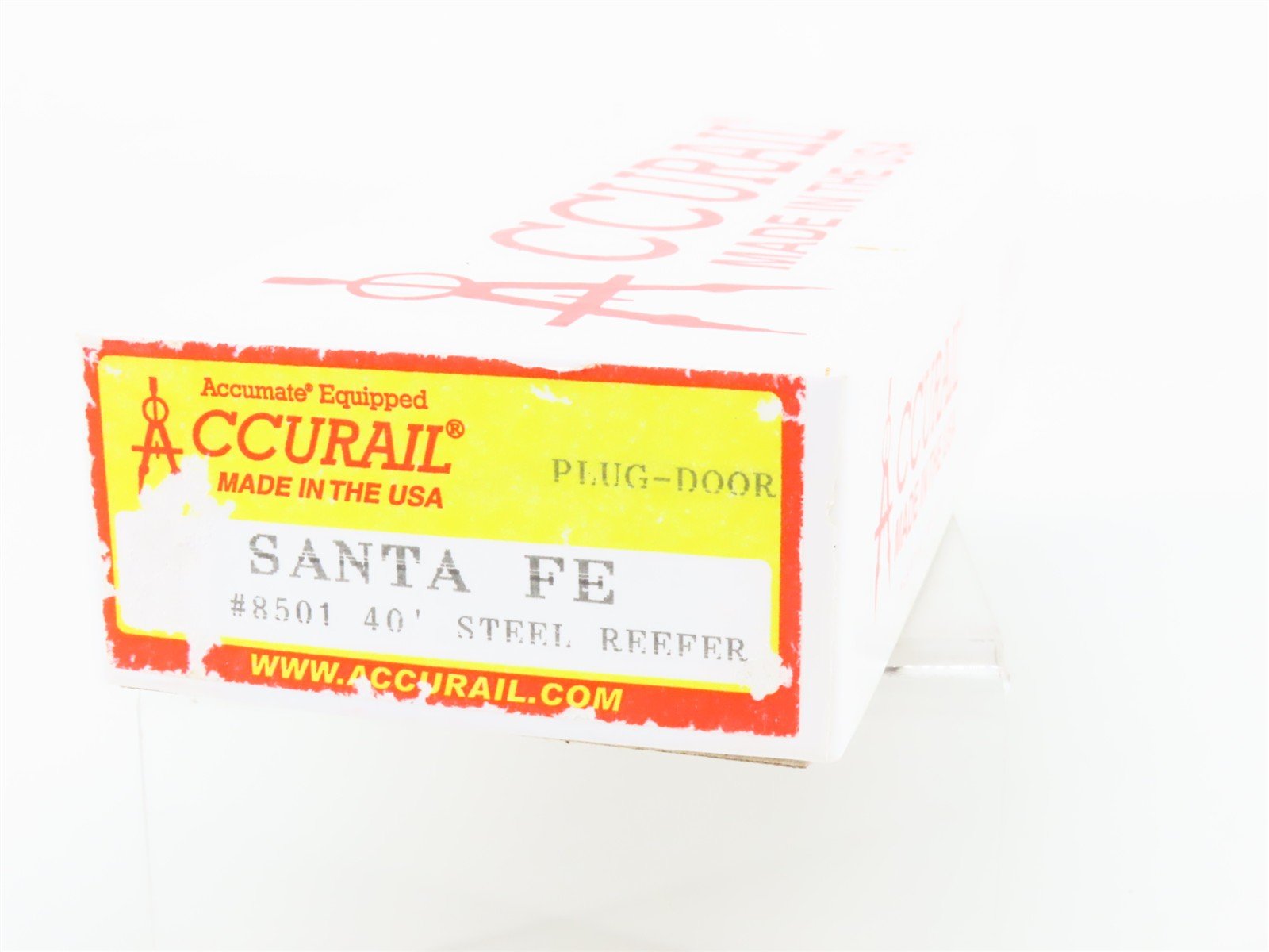 HO Scale Accurail Kit #8501 SFRD Santa Fe Super Chief 40' Steel Reefer #14082
