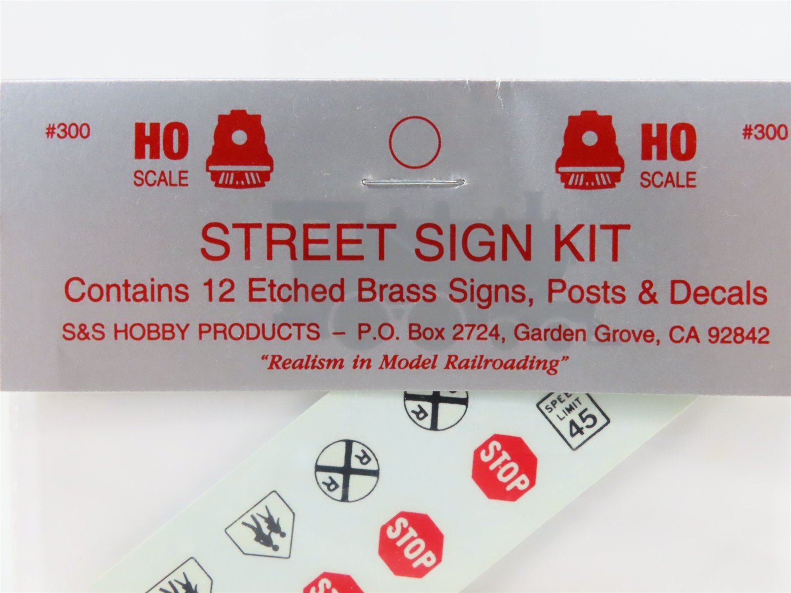 HO 1/87 Scale S&S Hobby Products Kit #300 Brass Street Sign Set of 12 - Sealed