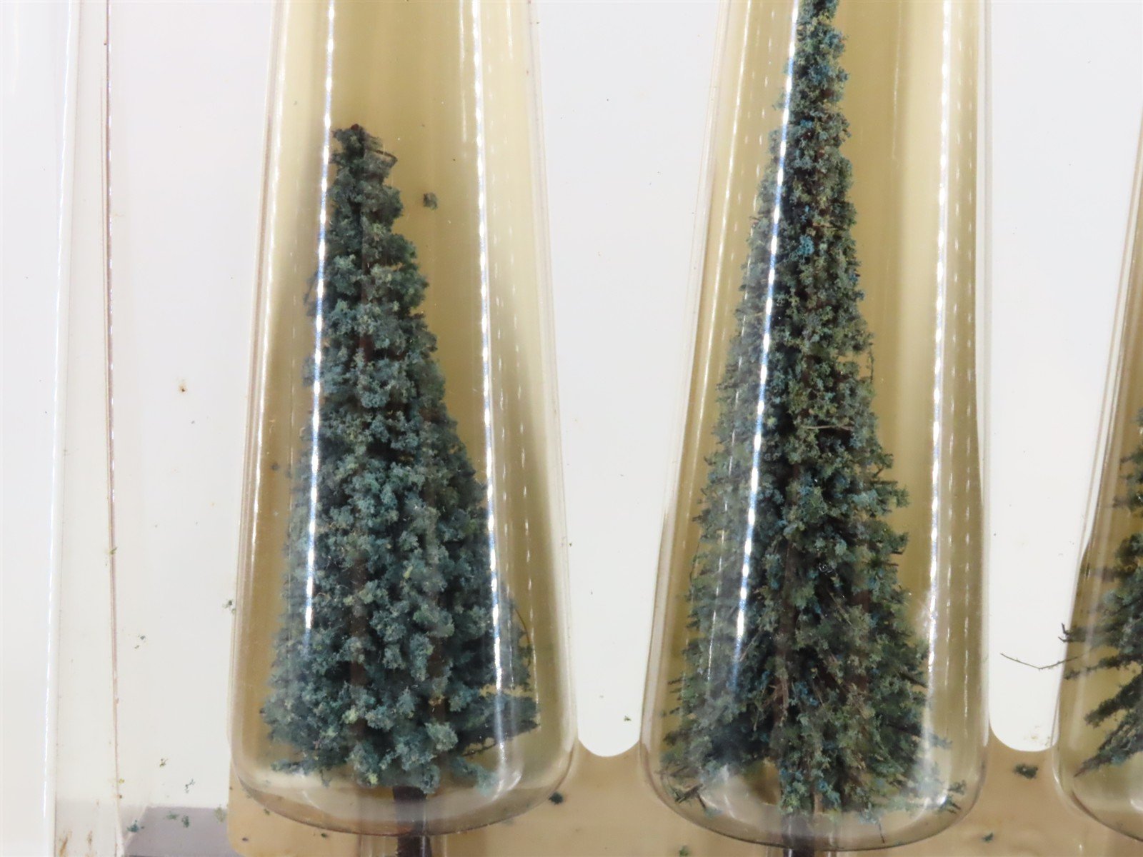 Multi-Scale Woodland Scenics TR3569 Woodland Classics Blue Needle Trees Set of 4