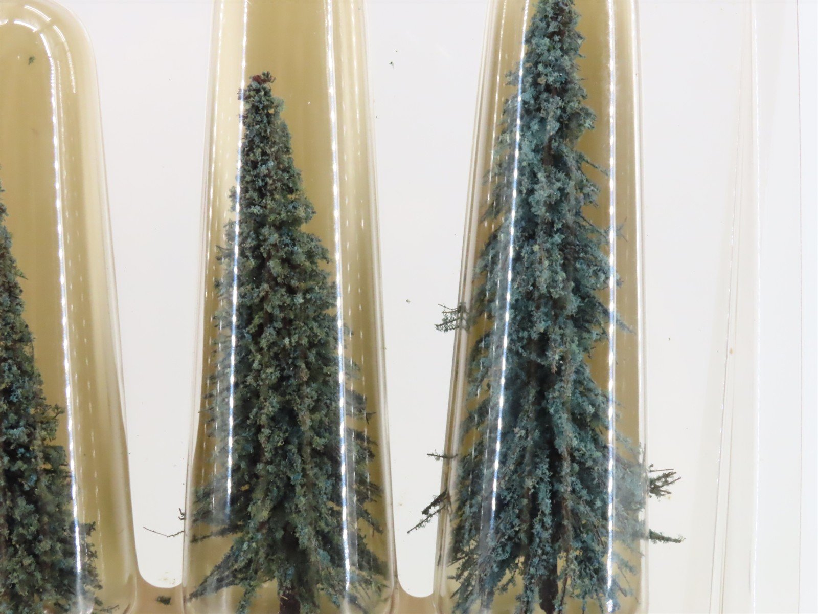 Multi-Scale Woodland Scenics TR3569 Woodland Classics Blue Needle Trees Set of 4
