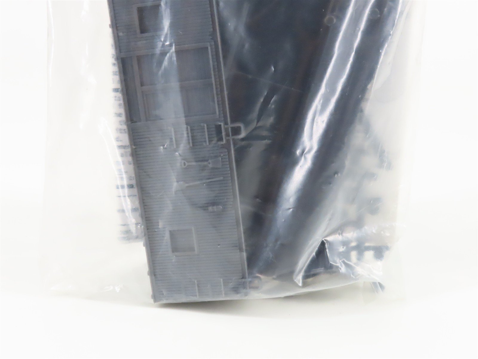 HO 1/87 Scale Con-Cor Kit 0002-009033 Engine Crew Shanty - Sealed