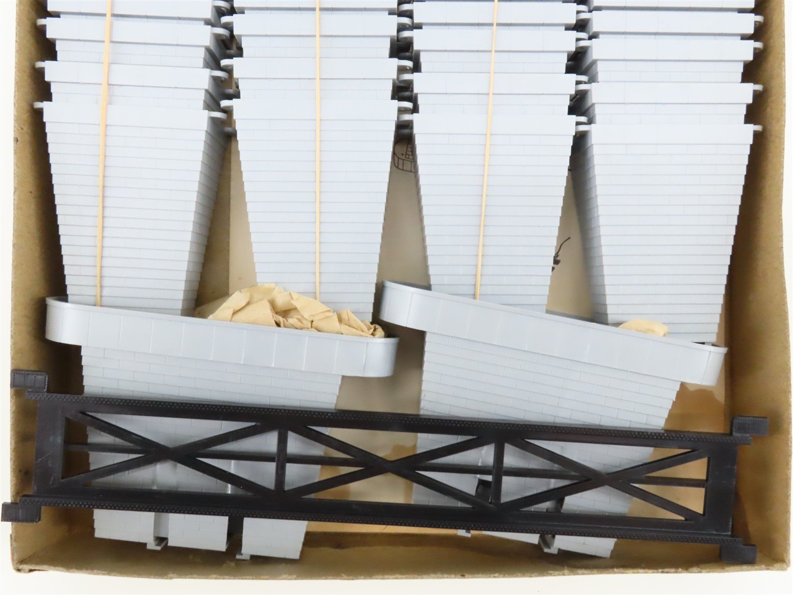HO 1/87 Scale Atlas No. 80 Pier Set of 47 Pieces
