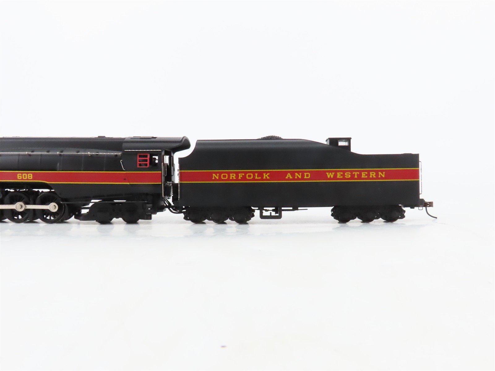 HO Scale Bachmann 82105 N&W Norfolk & Western 4-8-4 J Class Steam Loco #608