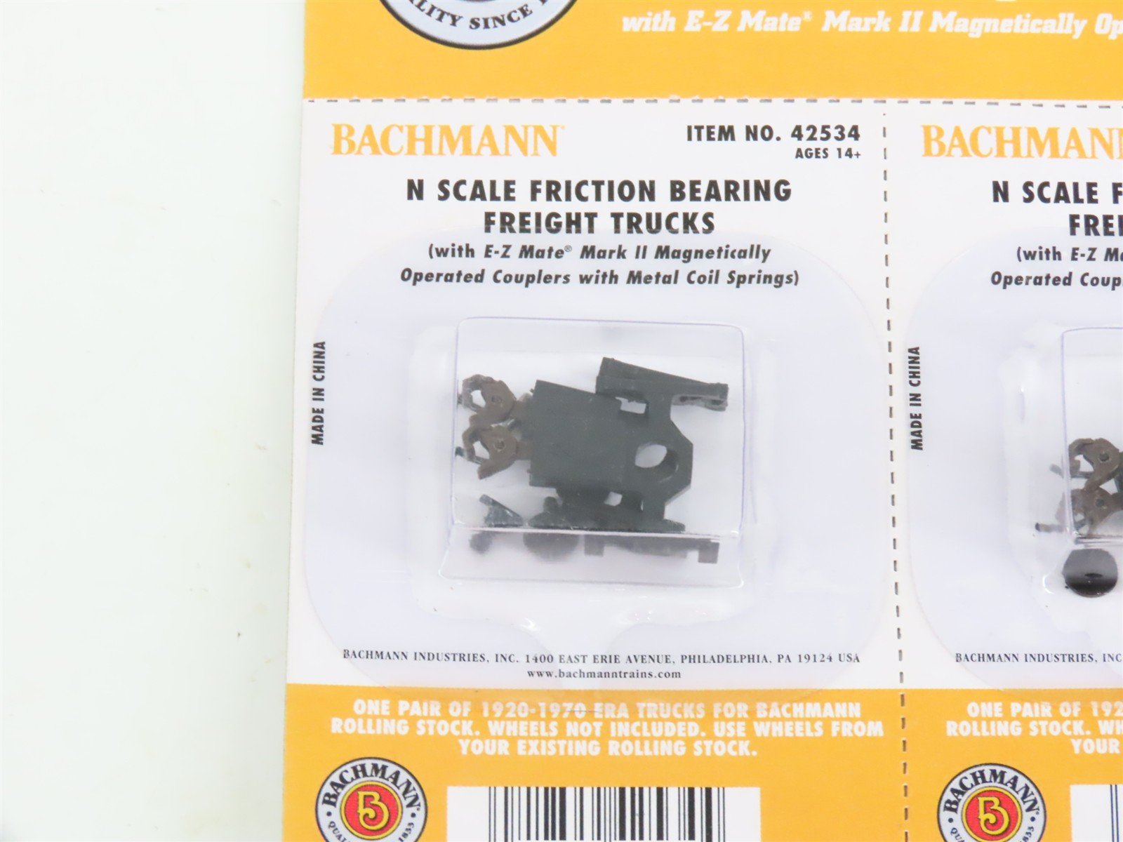 N Bachmann 42534 Friction Bearing Freight Trucks w/ Knuckle Couplers - 16 Pairs