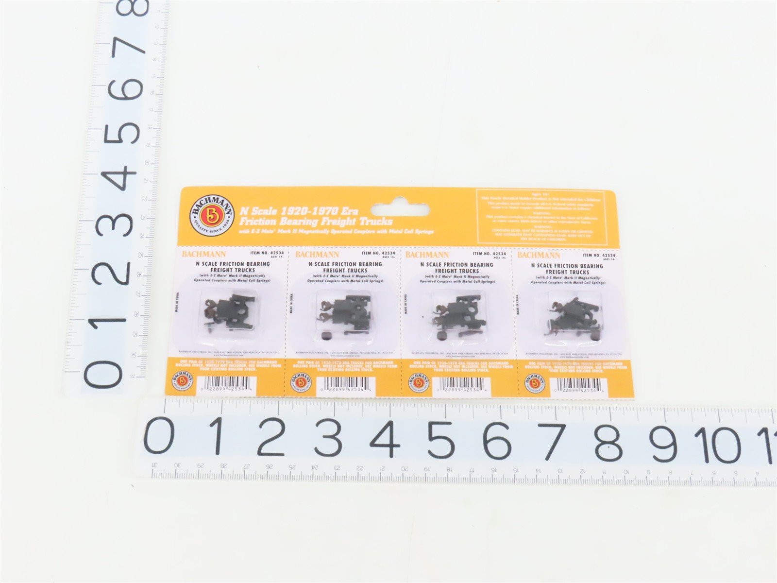 N Bachmann 42534 Friction Bearing Freight Trucks w/ Knuckle Couplers - 16 Pairs
