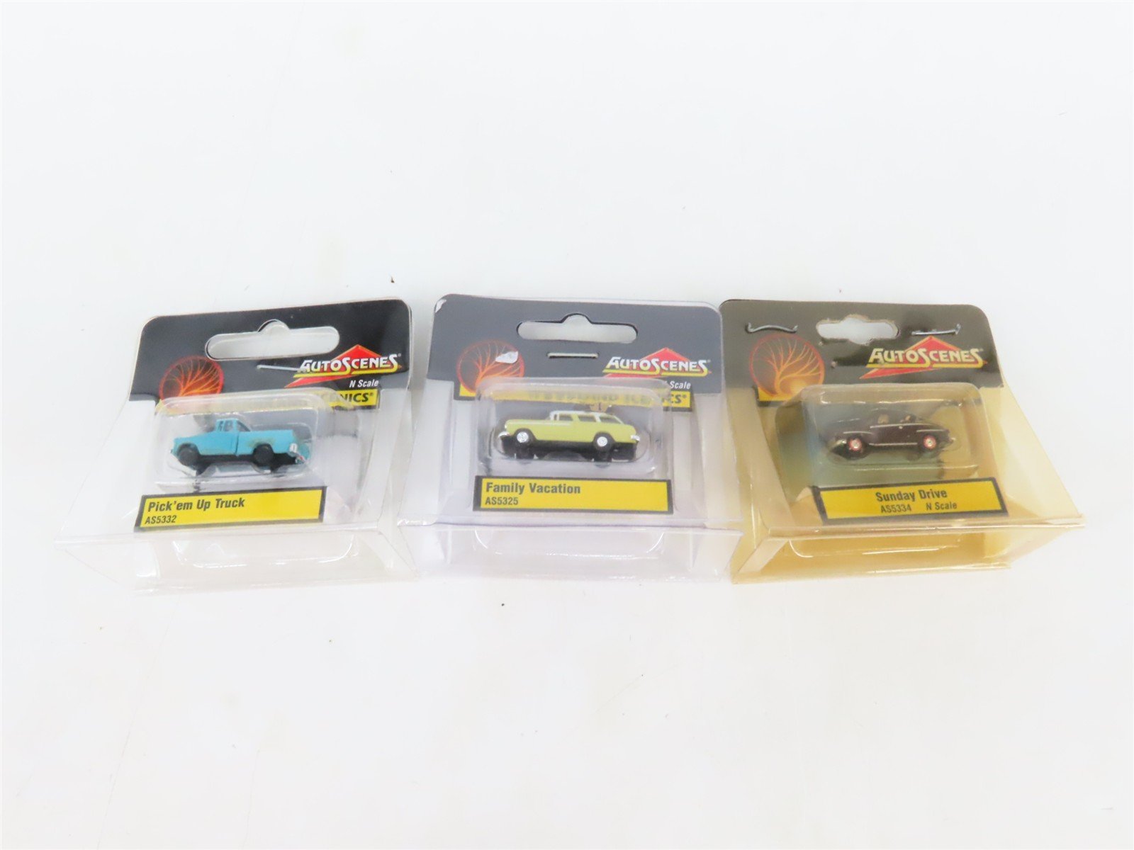 LOT of 3 N Scale Woodland Scenics AutoScenes: Vacation, Pickup, & Sunday Drive